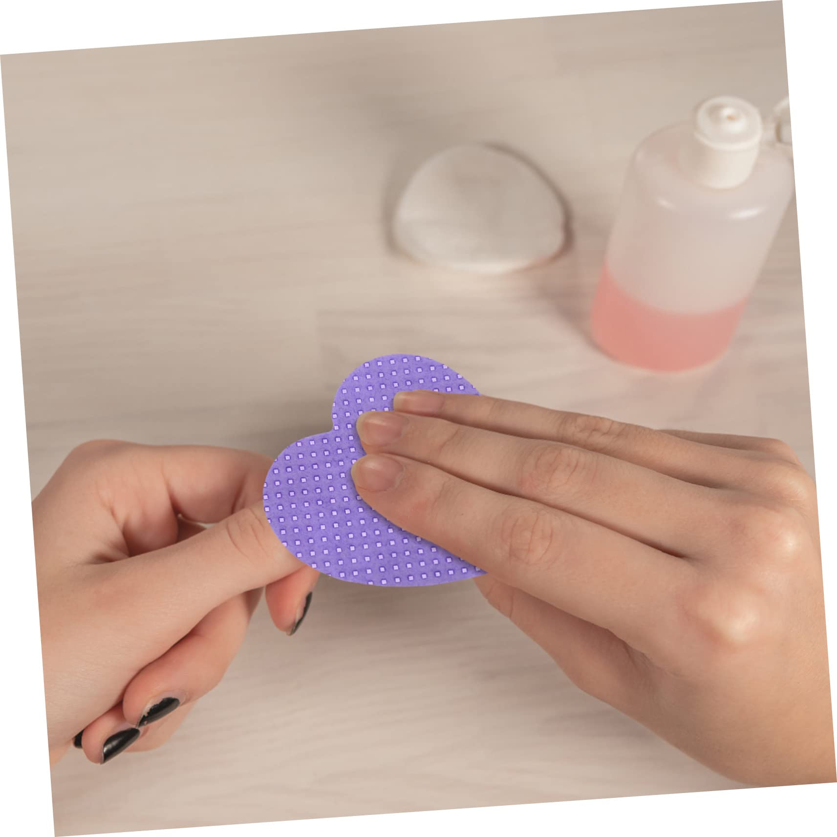 MUSISALY Snail Polish Removers Lint Heart Shape Cleaning Pads for Nail Polish Soft Absorbent Makeup