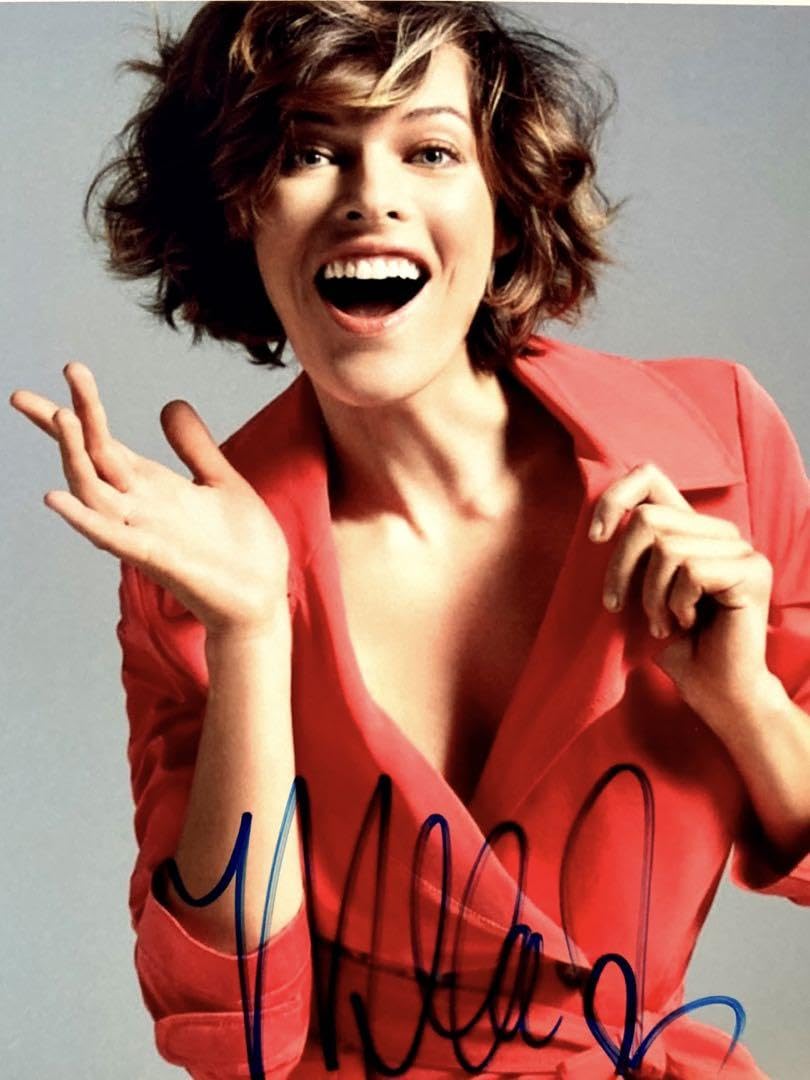 ミラ・ジョヴォヴィッチサイン入ポートレート