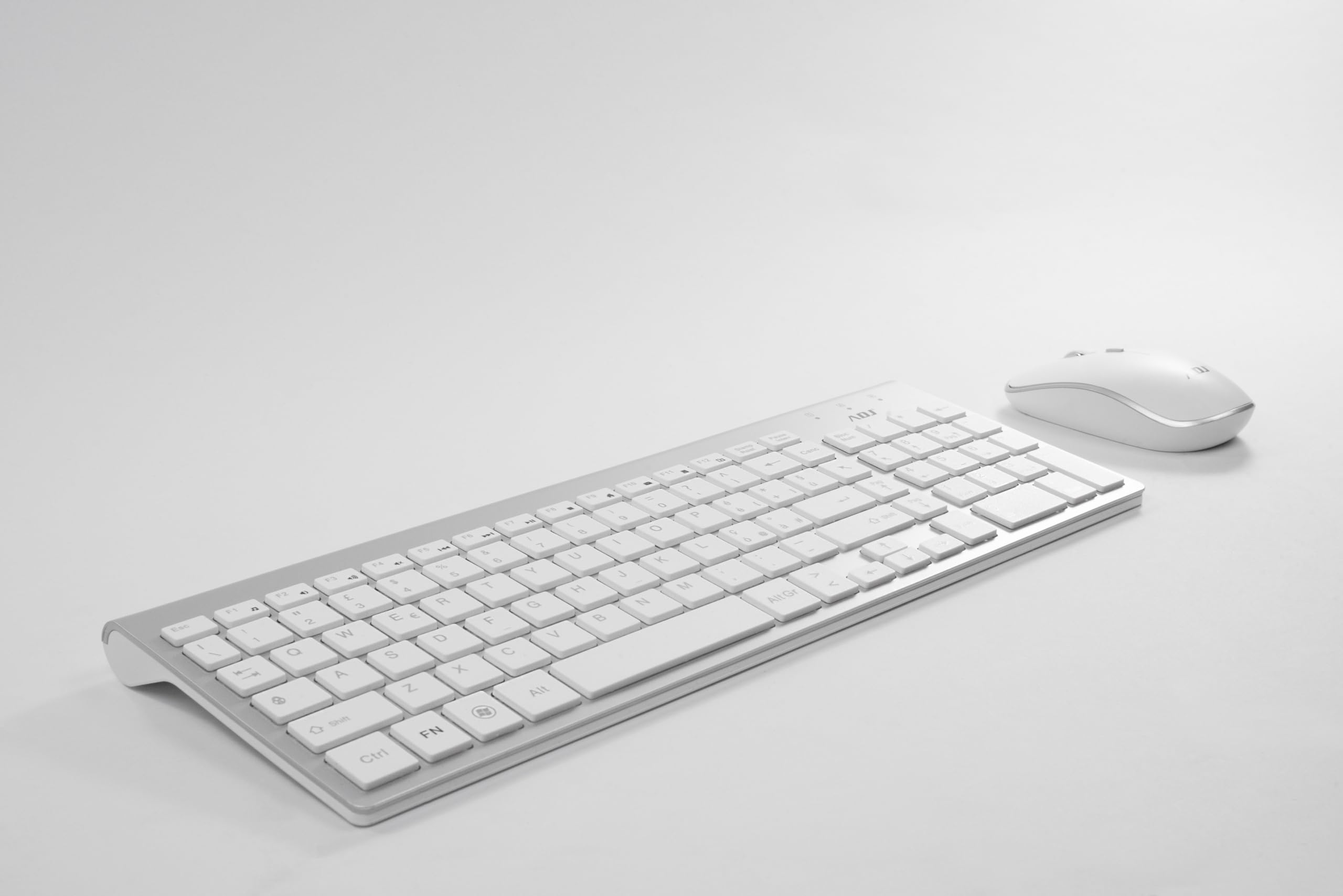 Kit usb Tastiera e Mouse Adj Smal 102 tasti ultra slim - Wireless, Layout Italiano QWERTY, per PC/Laptop/Notebook Windows, Tasti Silenziosi, Senza Fili, 102 Tasti, Mouse Ergonomico 1600 DPI