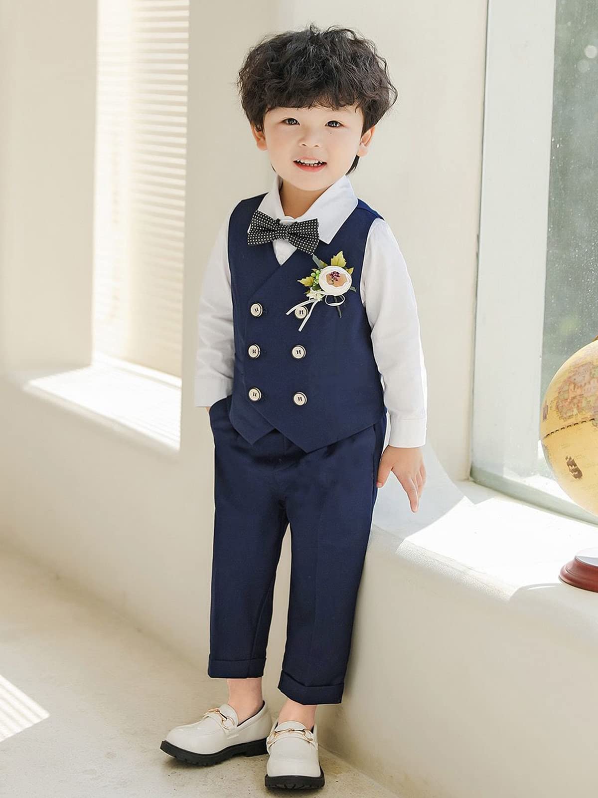 LOLANTA Costume Formel 4 pièces pour garçon, Ensemble Gilet à Double Boutonnage, vêtements de fête d'anniversaire de Mariage pour Enfants Noir/Bleu/Kaki 2-13 Ans