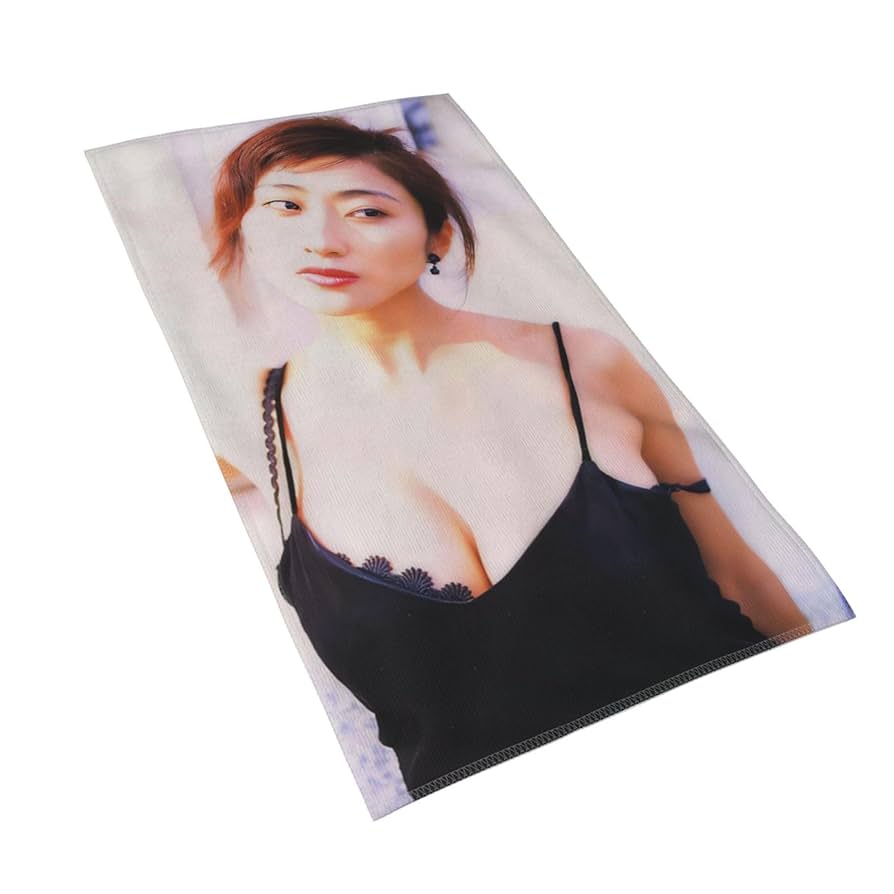 Amazon.co.jp: 人気三瀬真美子 フェイスタオル ビーチカーペット