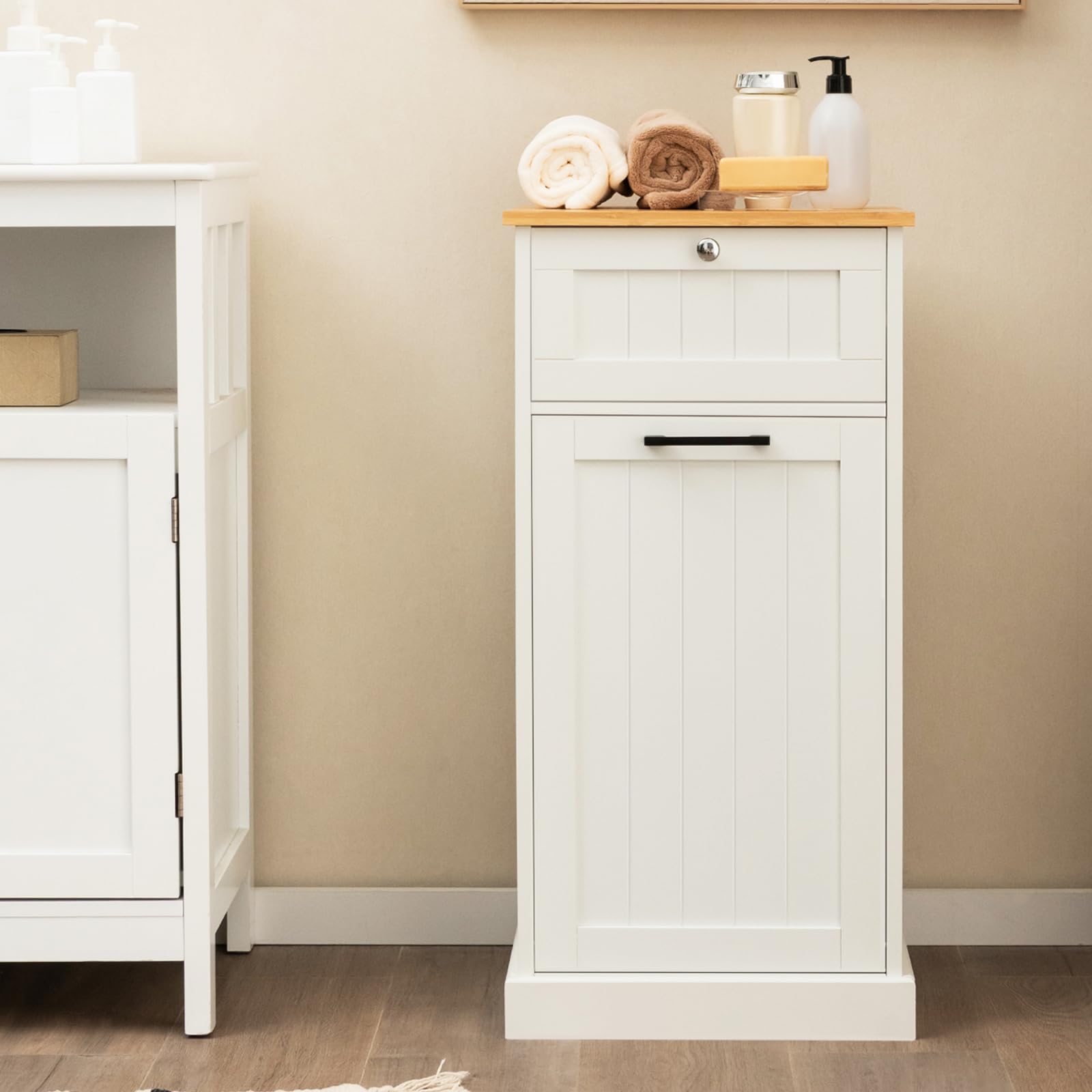 KOMFOTTEU Armario de Cocina con Soporte para Cubos de Basura, Aparador Bajo con Puerta Inclinable y Cajón, Mueble de Almacenamiento para Baño, Lavandería (Puerta única)
