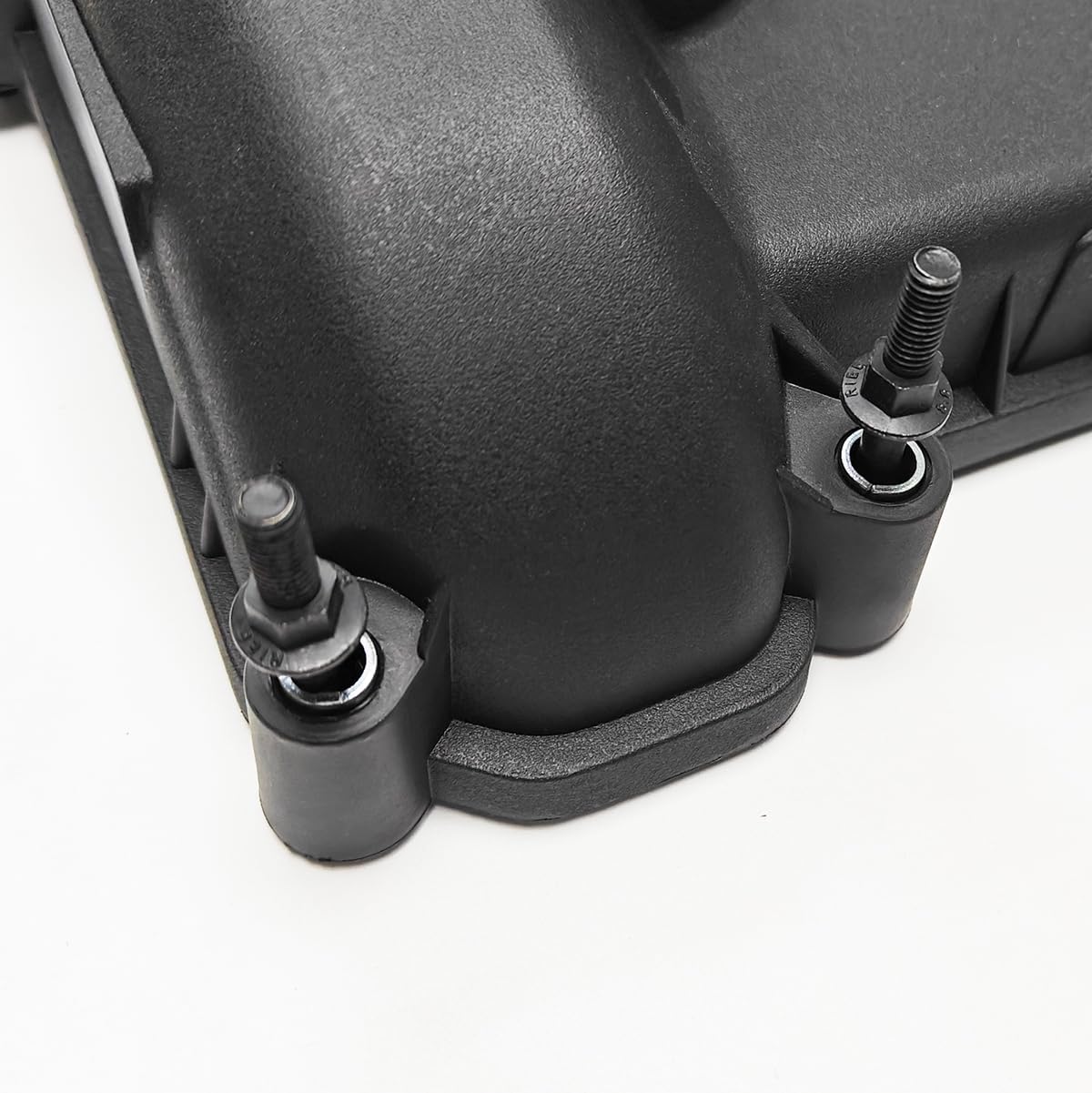Engine Valve Cover Kit Fit for Mazda 3 Mazda 6 2.3L L4 06-09 Replace# L3N510210C, L3N5-10-210A, L3N5-10-210B.