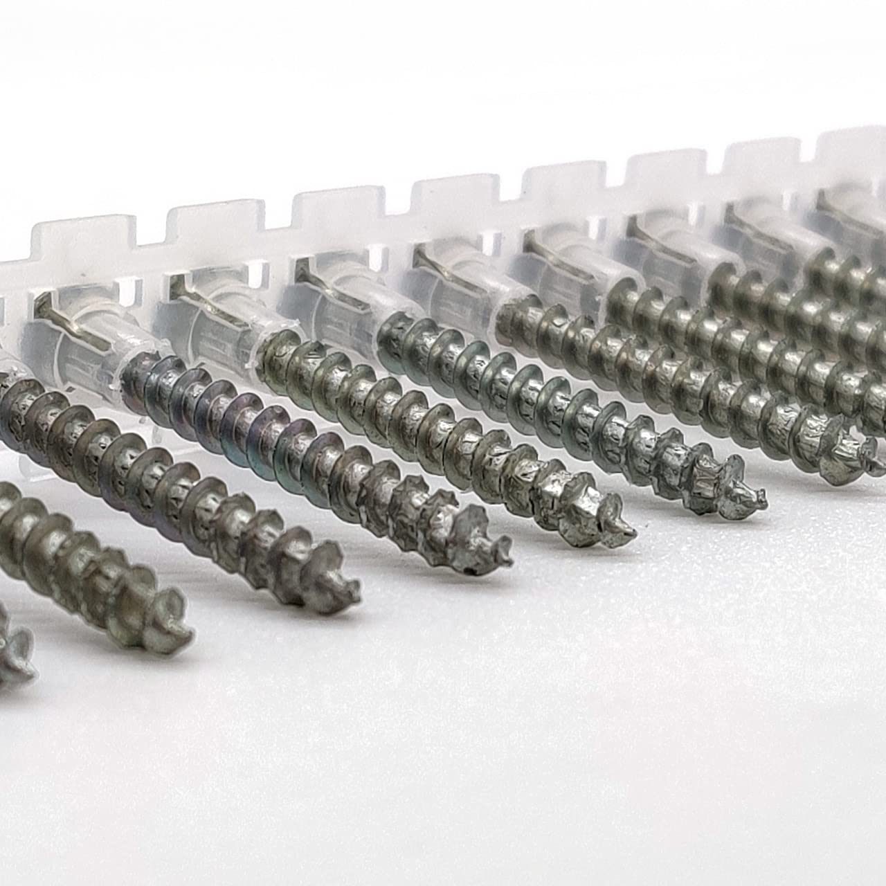 magazinierte SPAX Univeralschrauben mit Vollgewinde, 500 Stück, TX20, Senkkopf, WIROX (hell verzinkt) (4,0 x 45 mm)