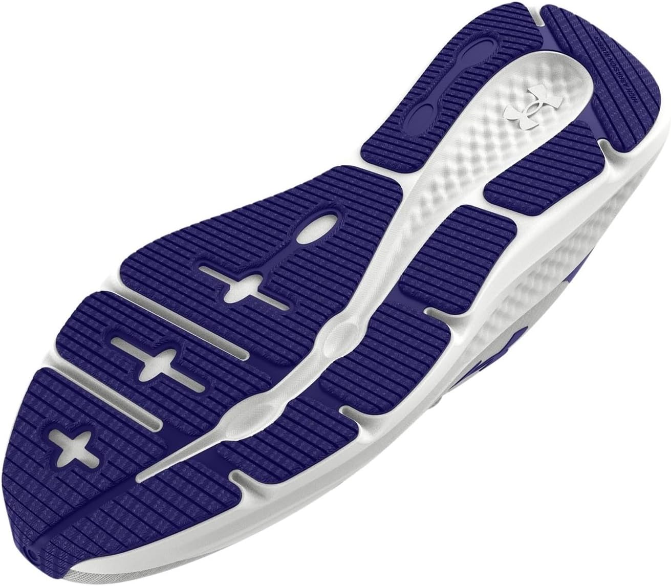 Minn fuq għal isfel view of Under Armour running shoes, showing lacing