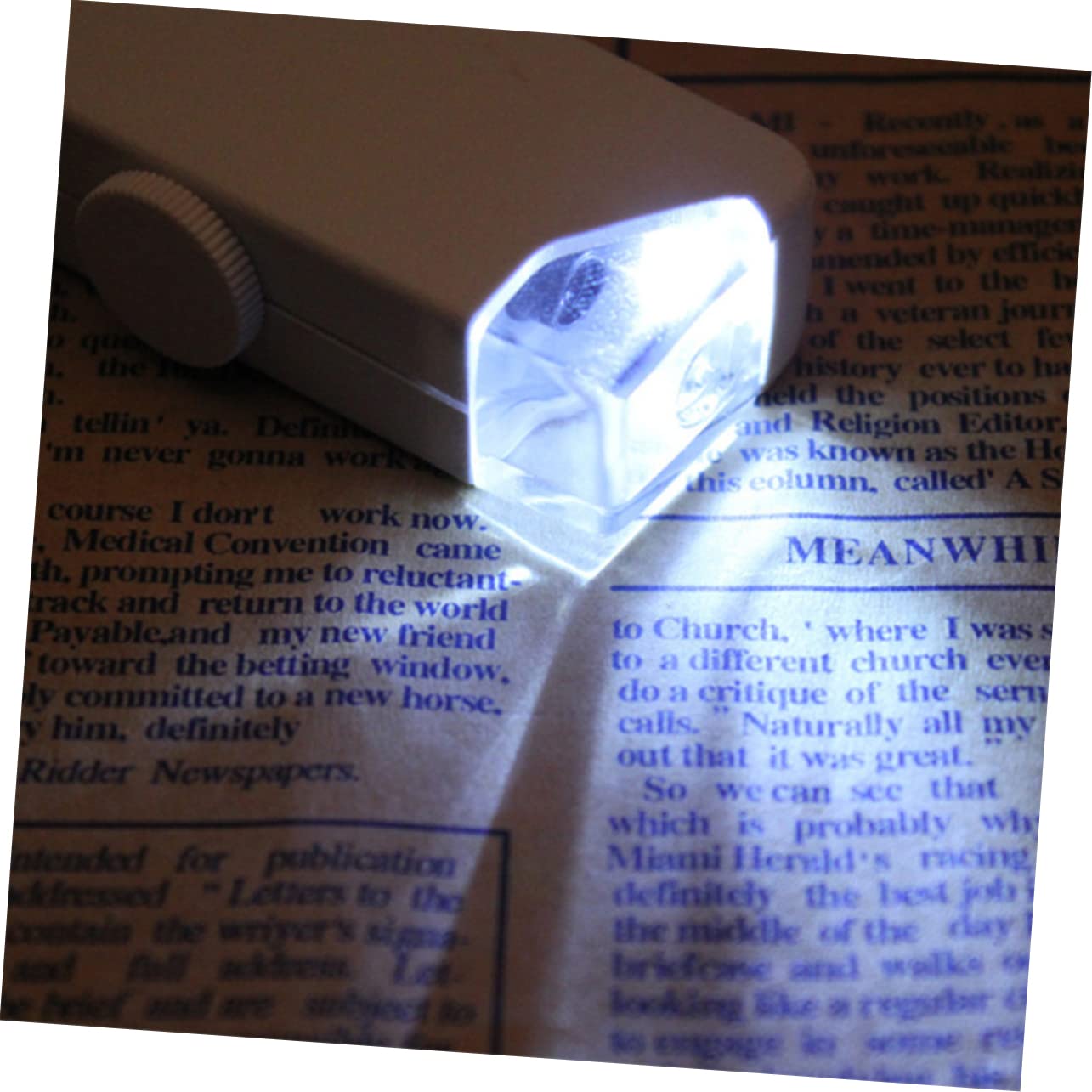 ULDIGI Microscope Adapter 160x-200x Zoom Magnifier for All Mobile Phones Ideal for Seniors and Hobbyists