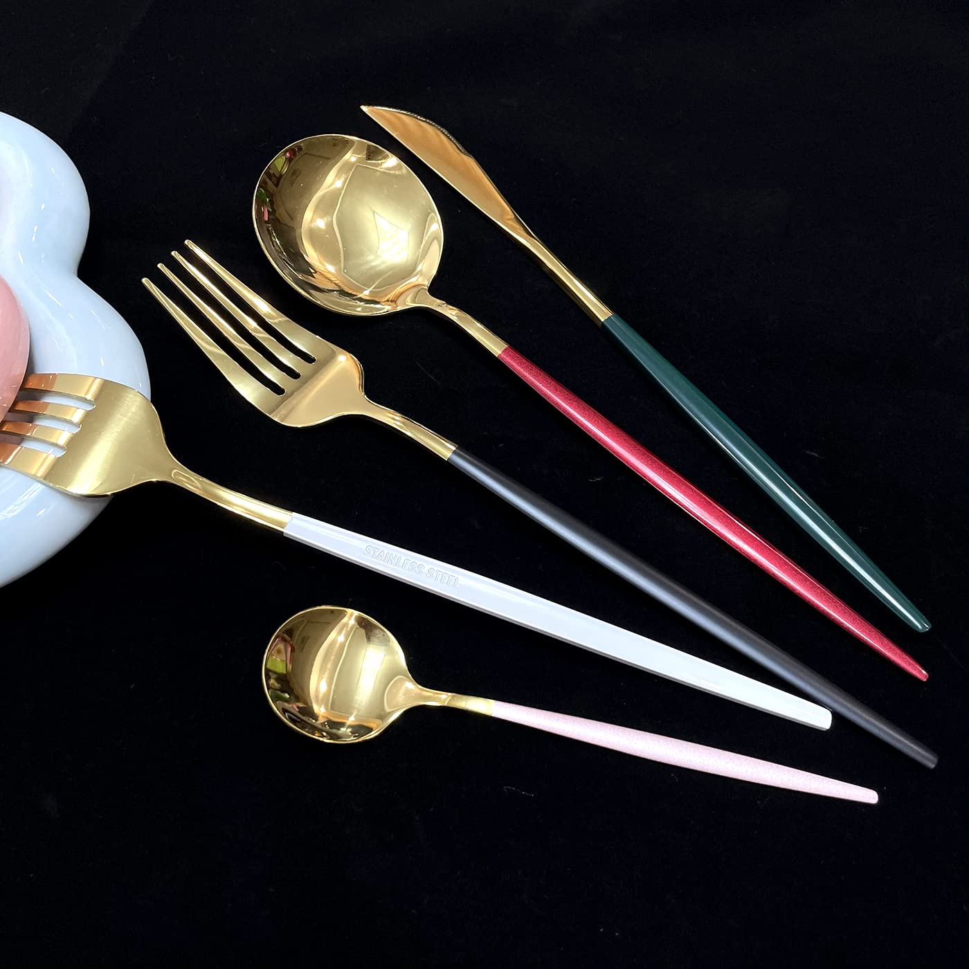 Gugrida Silverware Set, 30-Piece 304 Stainless Steel Flatware Set Copper Cutlery Set Service For 6, Mirror Finish, Dishwasher Safe, Nice［並行輸入品］ | Gugrida Gorgeous 30-Piece Rainbow Flatware Sets of