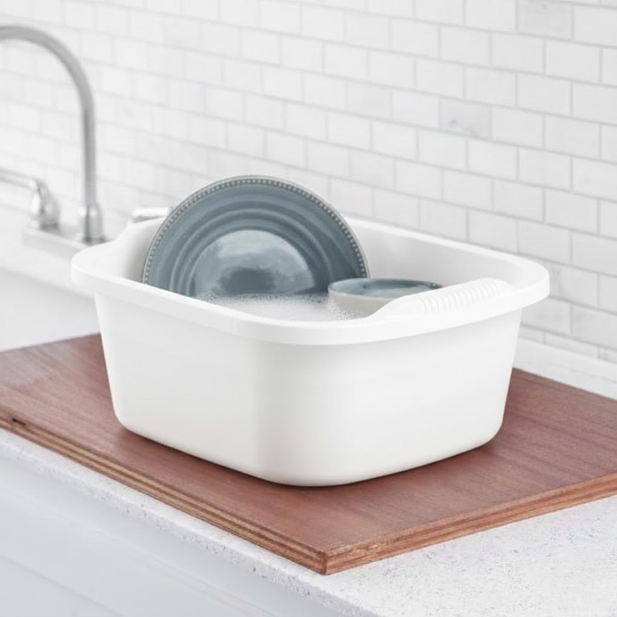 White Plastic Wash Tub - Foot Soak Basin -8 White Plastic Wash Tub - Foot Soak Basin -8