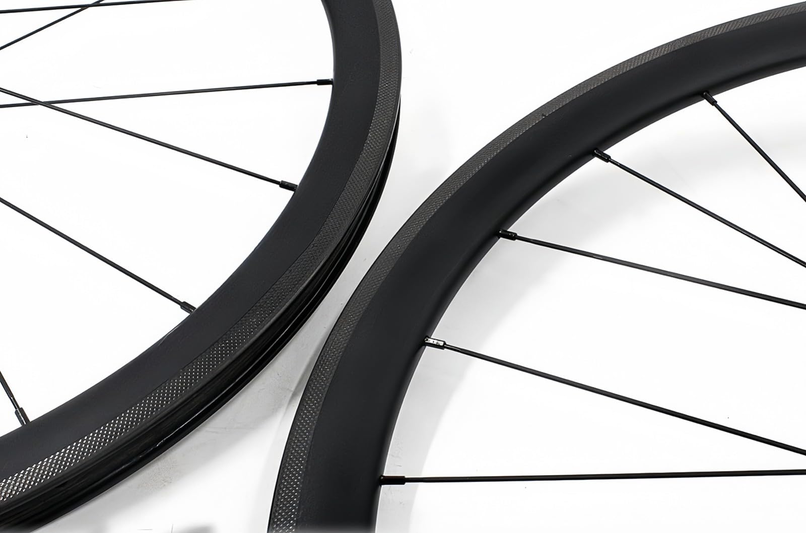 Fahrradlaufräder 700c Carbonfaser Rennrad Felgenbremse Ultraleichter Tubeless-Reifen T700 Carbon Blade Schnellspanneraufnahme 7-12 Gänge (Nero-700C)