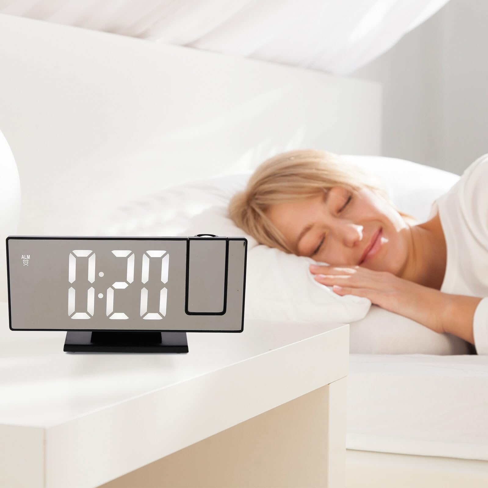 Hemobllo Reloj Despertador Digital con Proyector Giratorio Pantalla Grande LED Luz de Fondo para Mesita de Noche Oficina y Dormitorio Negro