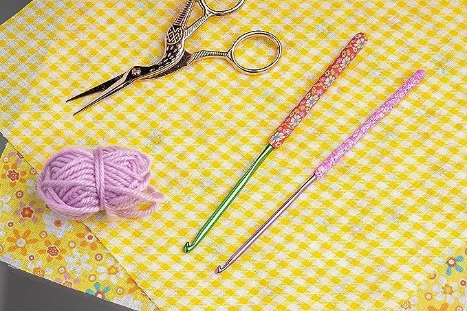 Miniatura 7 de The Quilted Bear Ganchos de ganchillo  Ganchos de ganchillo florales de agarre suave premium con mango ergonómico de arcilla polimérica, gama