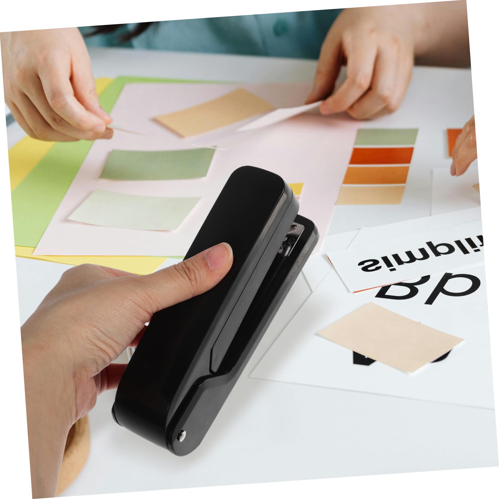 Housoutil 5 Pièces Agrafeuse Rotative Portable Multifonctionnelle pour Maison Agrafeuse de Pratique avec Design Rotatif pour Relier Documents et Économiser