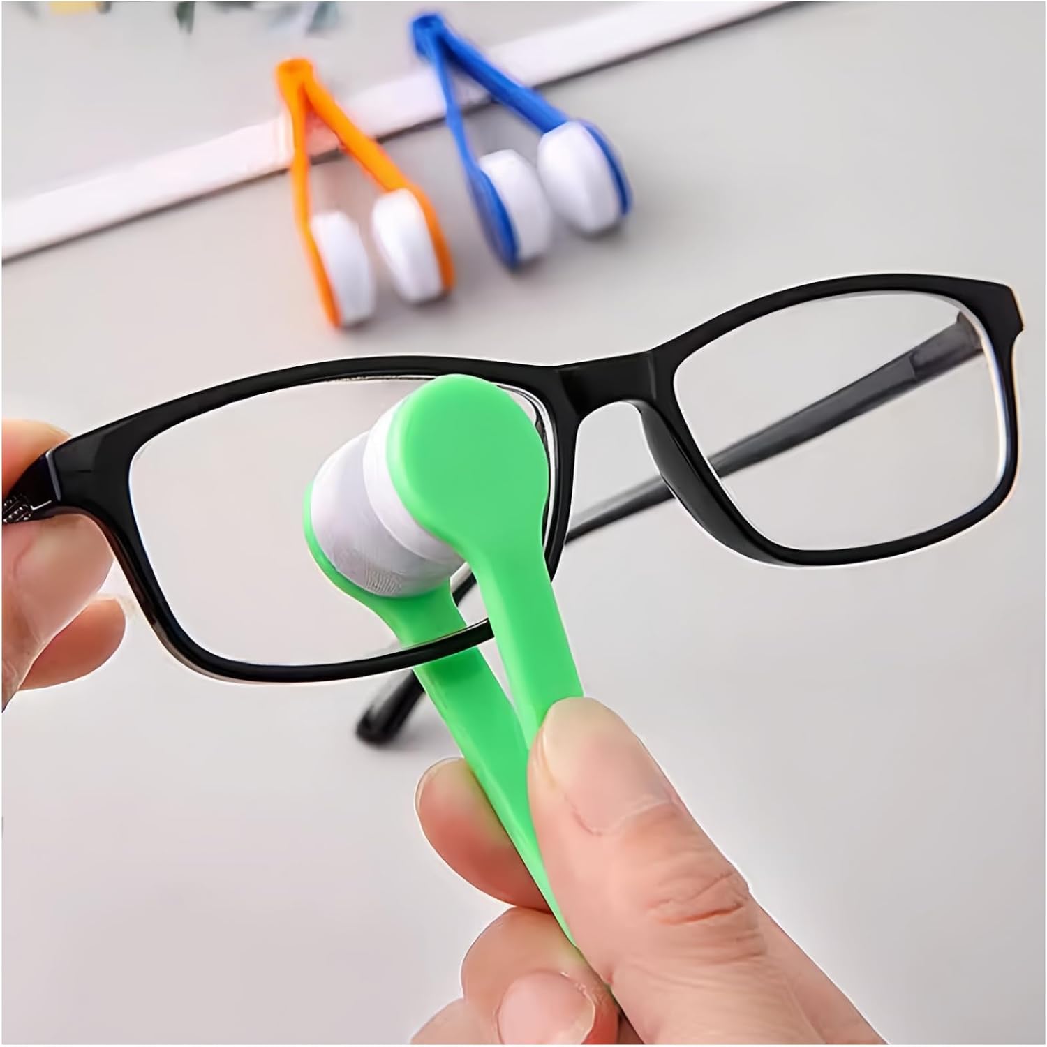 8 Pcs Mini Eyeglass Cleaner Kit, Microfiber Glasses Cleaning Clip with Soft Brush, Portable Spectacles Sunglasses Cleaning Tool (Random Color)