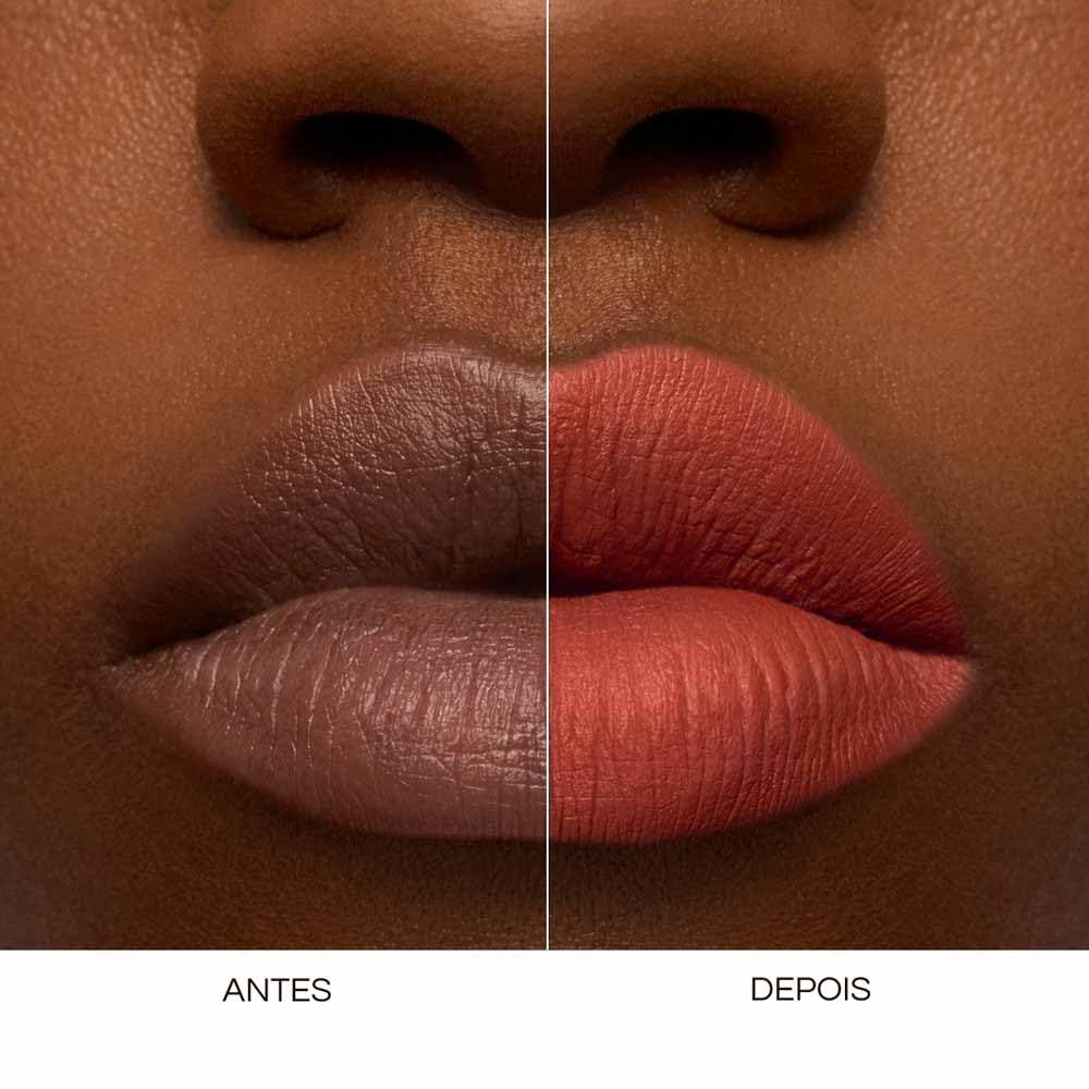 Lancôme L'Absolu Rouge Drama Matte Lipstick - Pogrubione, pudrowe matowe wykończenie, trwały komfort i nawilżenie, francuski dramat 200