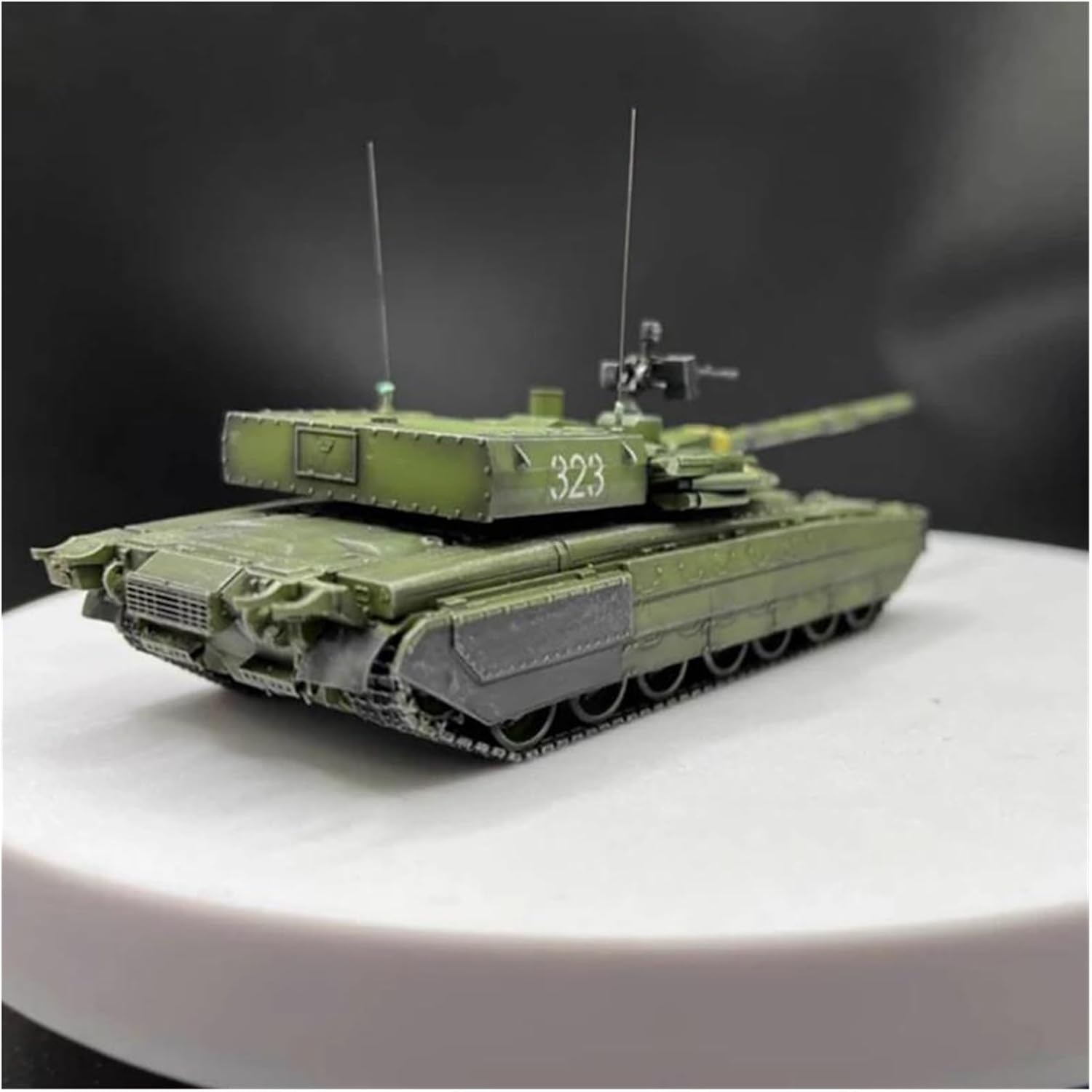 Realistic Tank 1:72 Scale for Russian Black Hawk 640 Tank Model Kit Static Die Casting Collectible Ornaments Static Tank Model