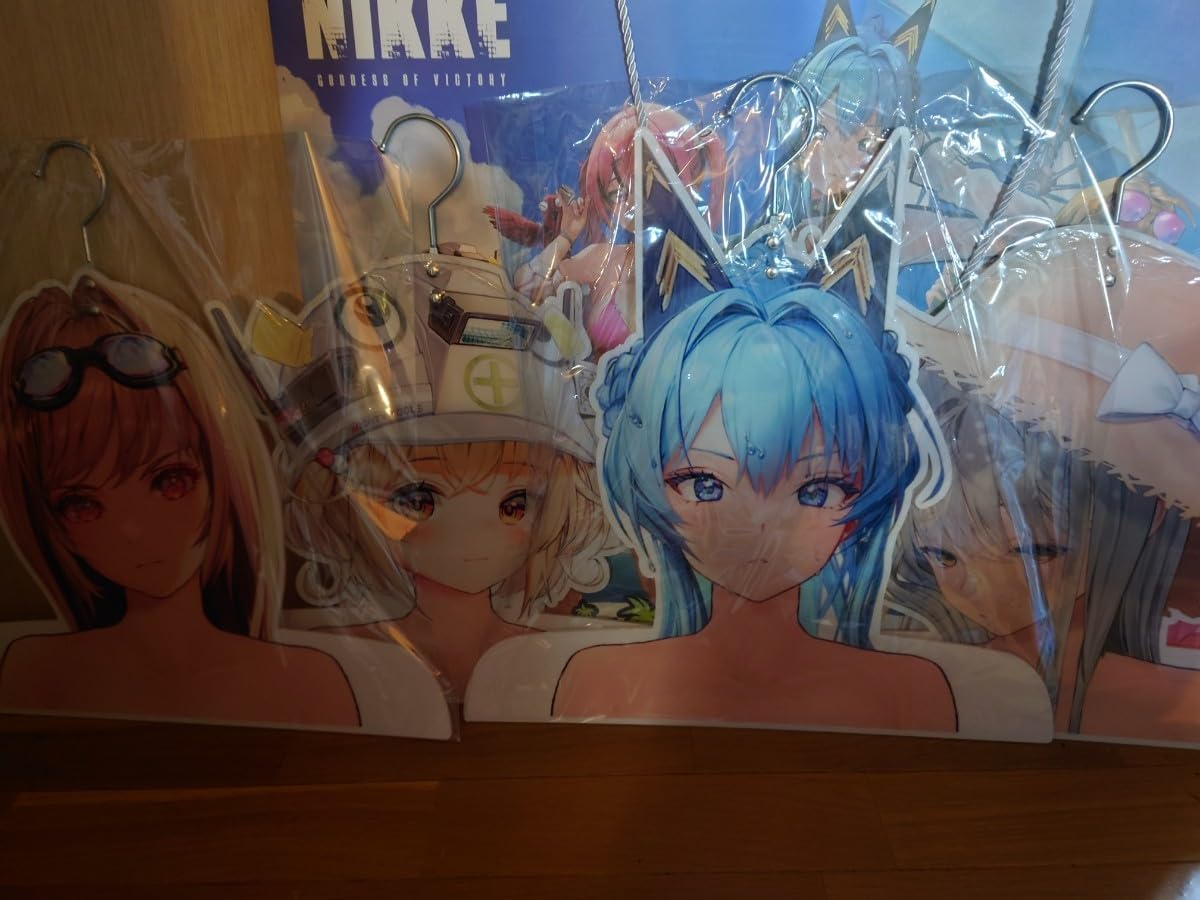Amazon.co.jp: 勝利の女神 NIKKE グッズセット ハンガー4種 : ホーム 
