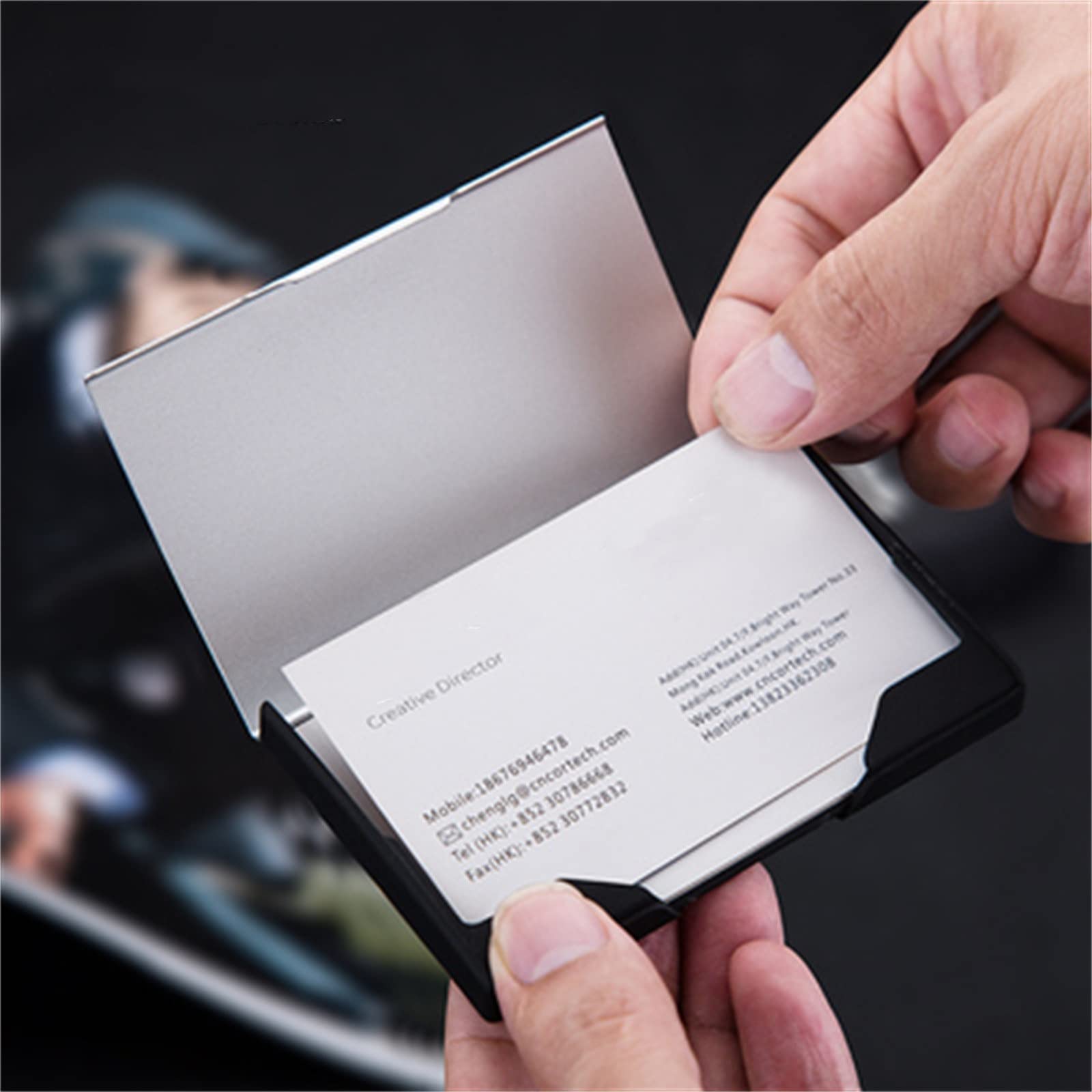 Tarjetero Para Hombre Y Mujer Titular de la tarjeta de visita con tapa abatible Estuche de aluminio for tarjetas de visita Titular de la tarjeta de visita creativa ( Color : Black , Size : 96x60x11mm