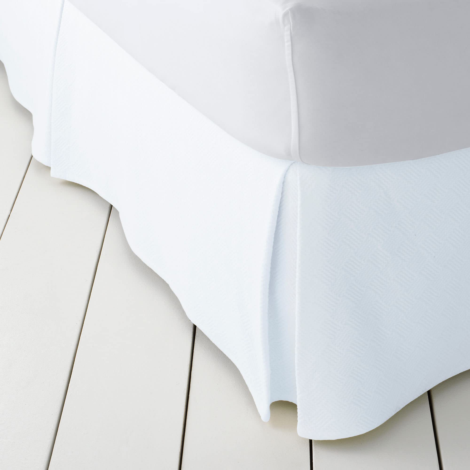 Lands' End Basketweave Matelasse Bedskirt White Queen