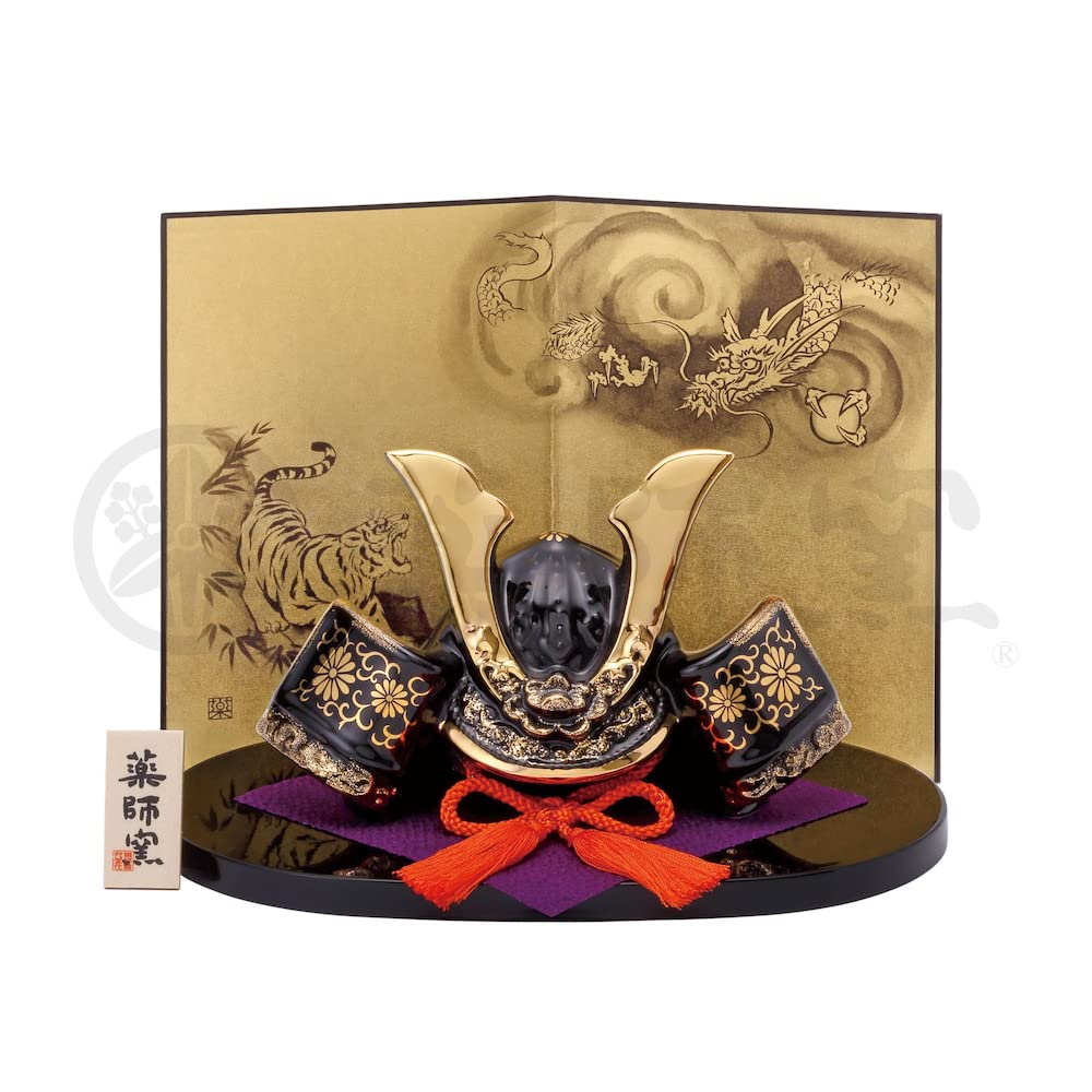 龍虎出世兜 兜飾り