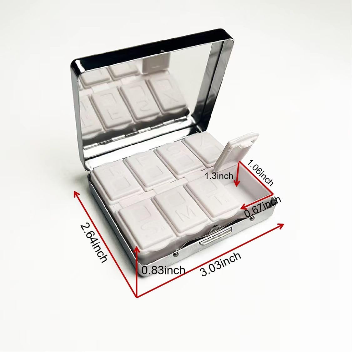Pastillero concentrado, de plata brillante cromada, con espejo interior, tiene 8 compartimentos separados, rectangular, 7 días, pastillero