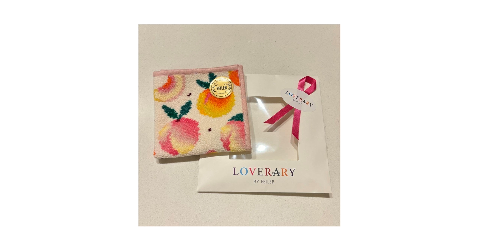 新品 ラブラリー バイ フェイラー ちいかわ ピーチドット ハンカチ ちいかわ」と「LOVERARY BY FEILER(ラブラリー バイ フェイラー