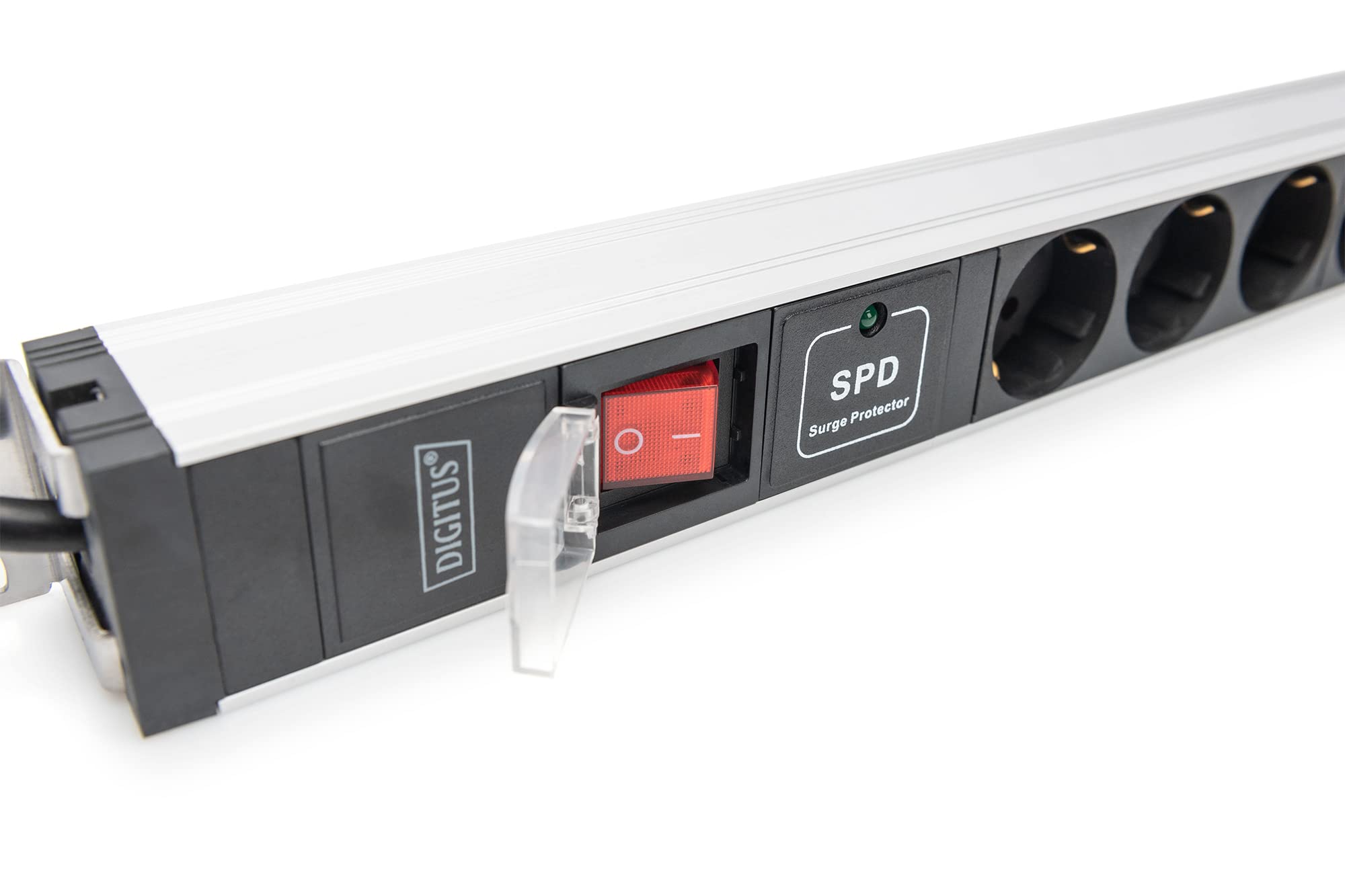 DIGITUS Regleta - 12 tomas - Montaje vertical - 250VAC - 50/60Hz - 16A - interruptor y protección contra sobretensiones