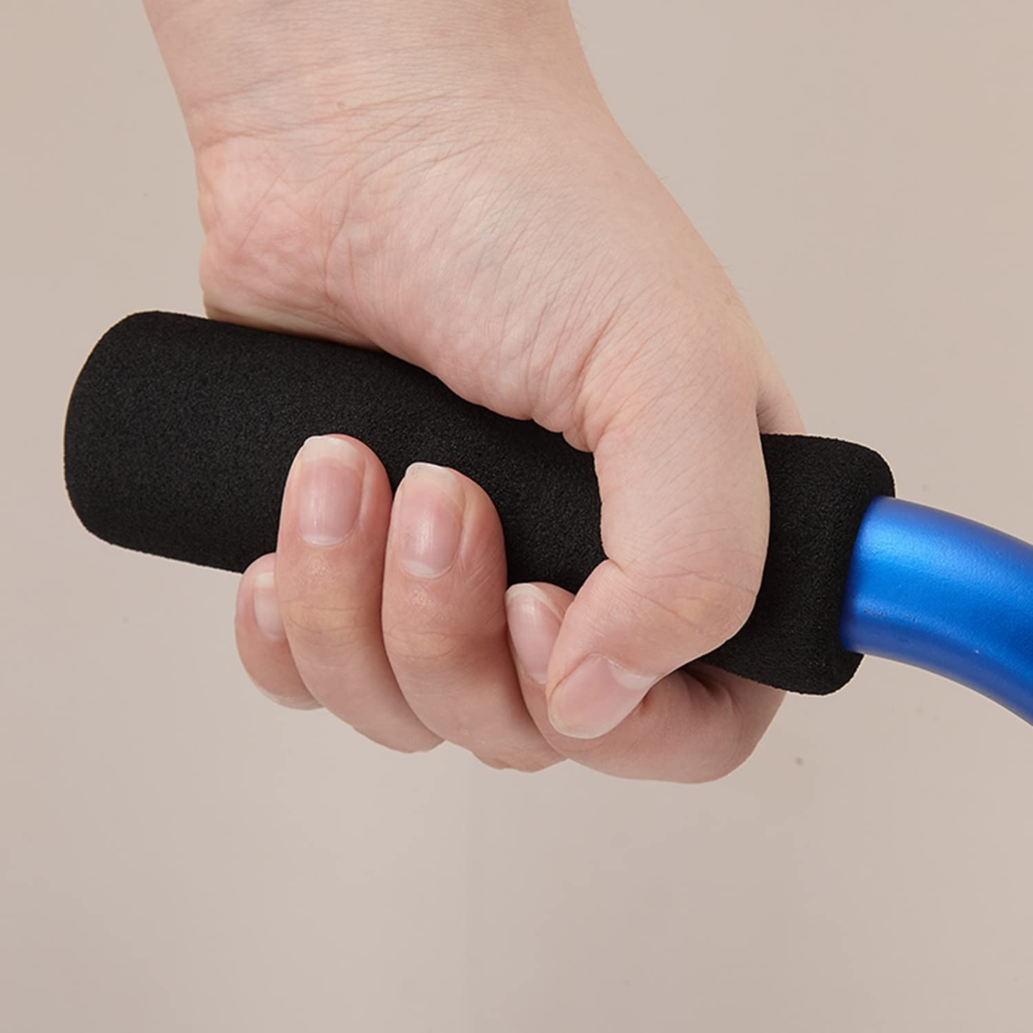 Laska do chodzenia dla seniorów, regulowana Quad Cane z wyściełanym pianką uchwytem offsetowym dla wygodnego uchwytu, lekka aluminiowa pomoc w poruszaniu się