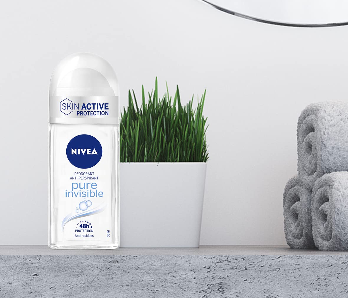 Nivea Pure Invisible Original Lufterfrischer Roll-On Antitranspirant, 48 Stunden, frischer und freier Hautschutz, hinterlässt keine Rückstände – 8 Flaschen à 50 ml