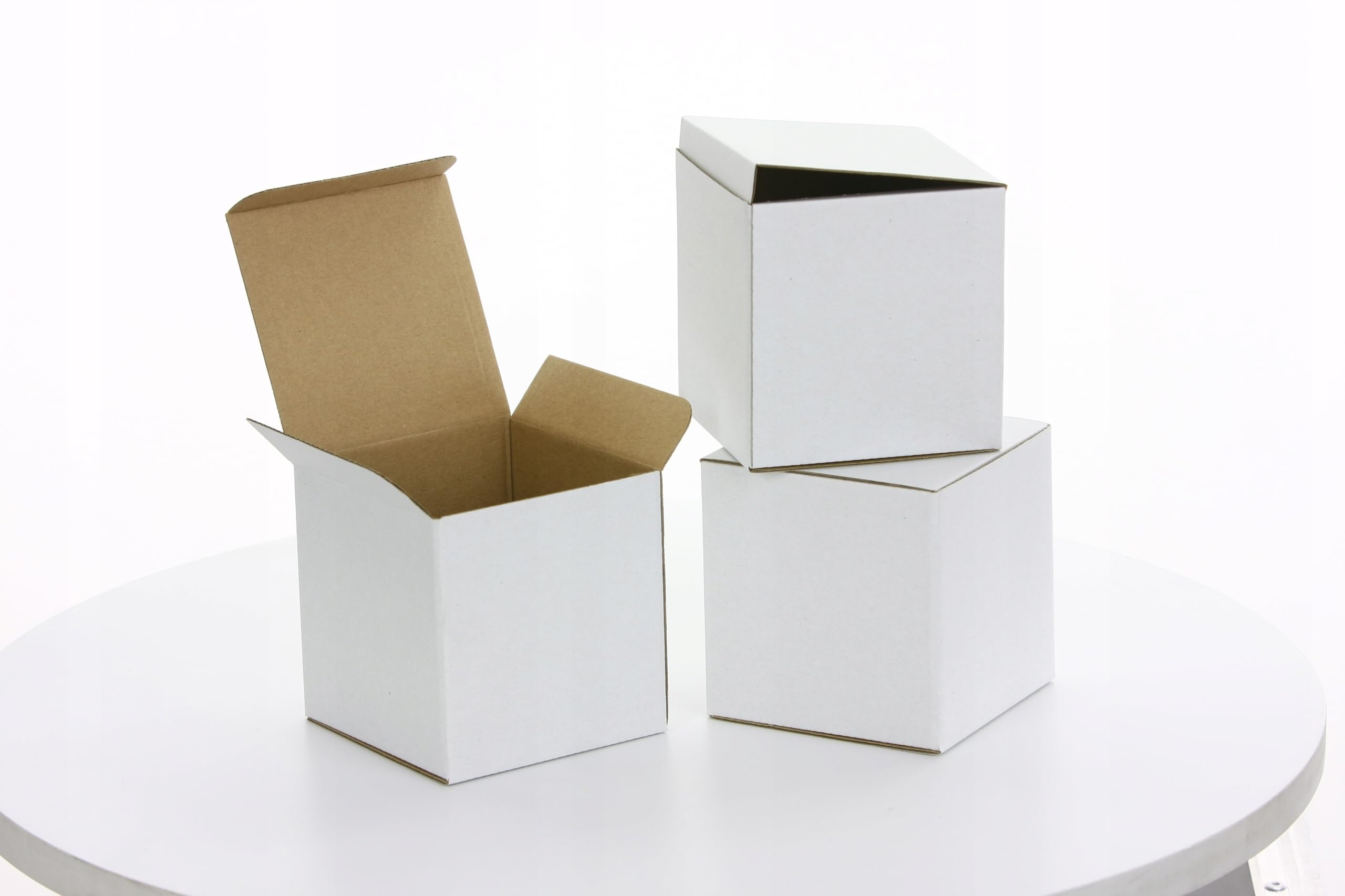 100 Stück Faltkarton 150x150x150 mm Außenmaß Versandkarton E-commerce Karton 1-Wellig 400G Weiß Kartonage Verpackung Postkarton Versandschachtel Paket Päckchen