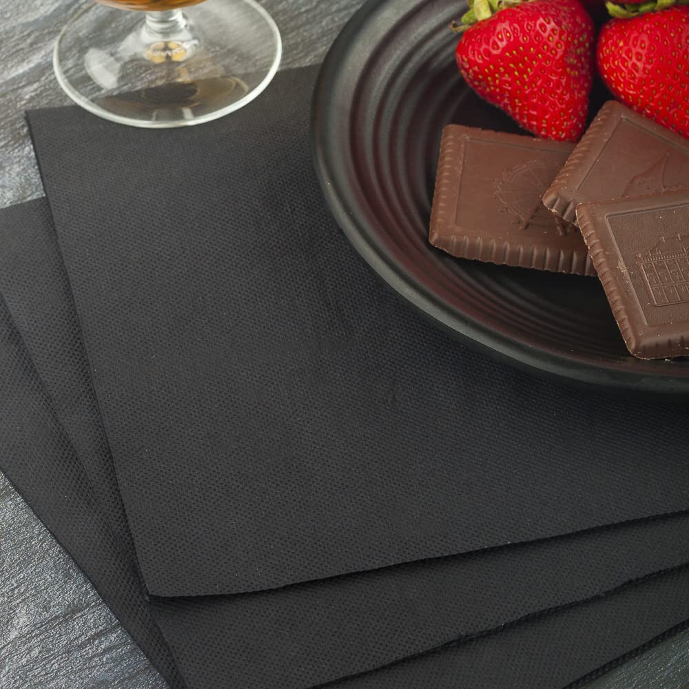 Restaurantware Luxenap - Servilletas de cena de 2 capas de 15.5 x 15.3 pulgadas, 50 servilletas desechables, suaves y absorbentes, de papel negro, plegadas, cuadradas para almuerzo, cena o uso diario