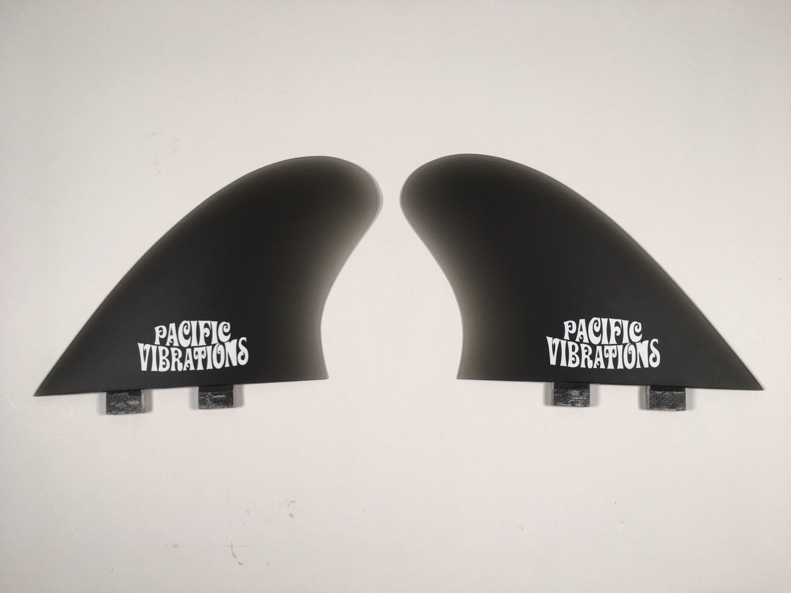 PACIFIC VIBRATIONS FCS Twin fin Channel Islands Keel Al Merrick Template Fish Surfboard New Fiberglass