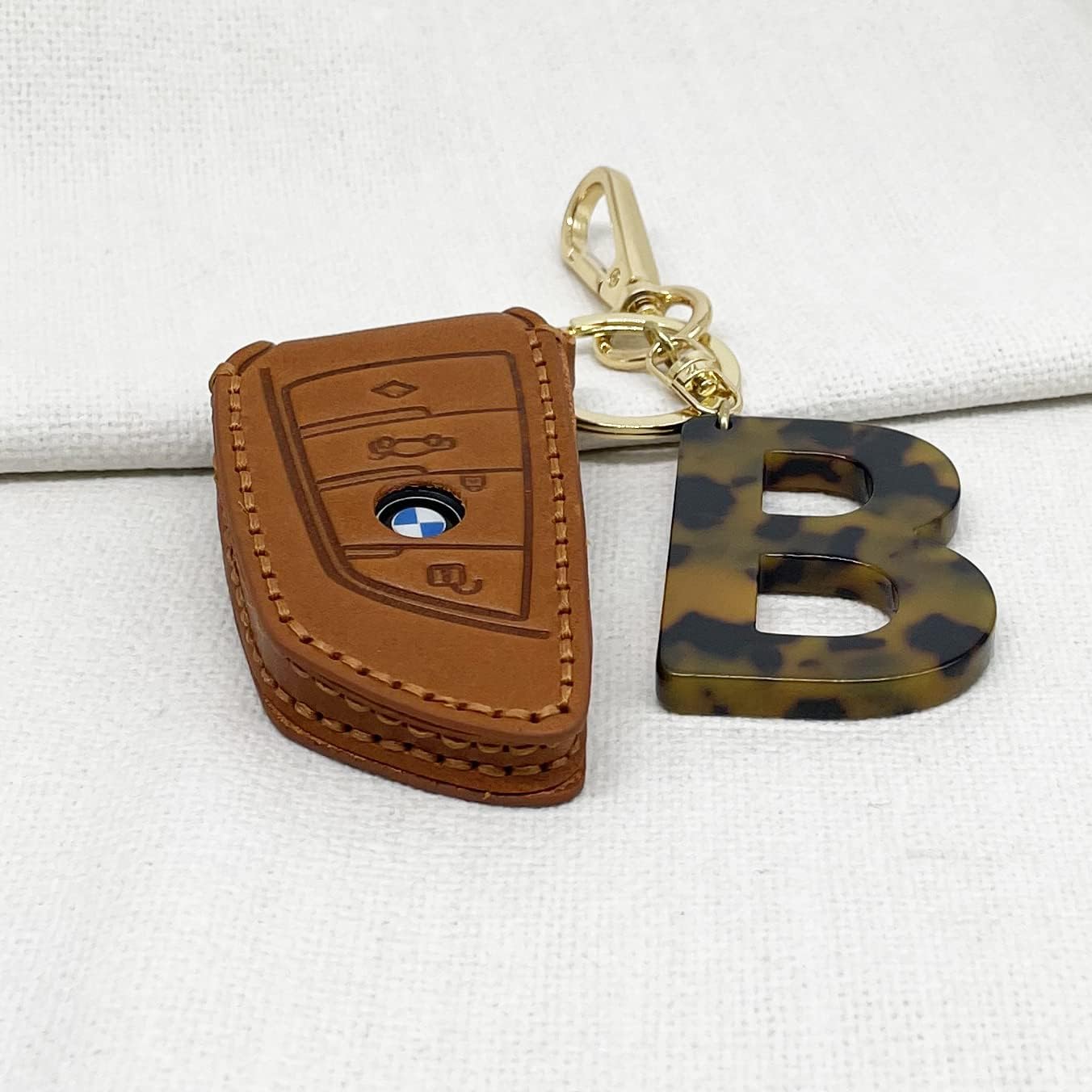 Junyuerly Letter Key Chains Accessories for Women and Girls,Gold Initial Key Ring Leopard print Bag Charm for Car Keys - Image 4