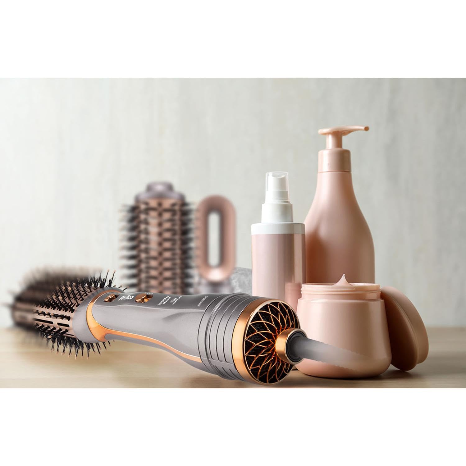 Escova Secadora Philco PES19SG 3 acessórios 1300W em promoção! Veja a oferta e mais achadinhos de Cabelos 5 Hoje é o melhor dia para comprar Escova Secadora Philco PES19SG 3 acessórios 1300W com aquele preço maroto! Promoção! Aproveite a oferta! 5