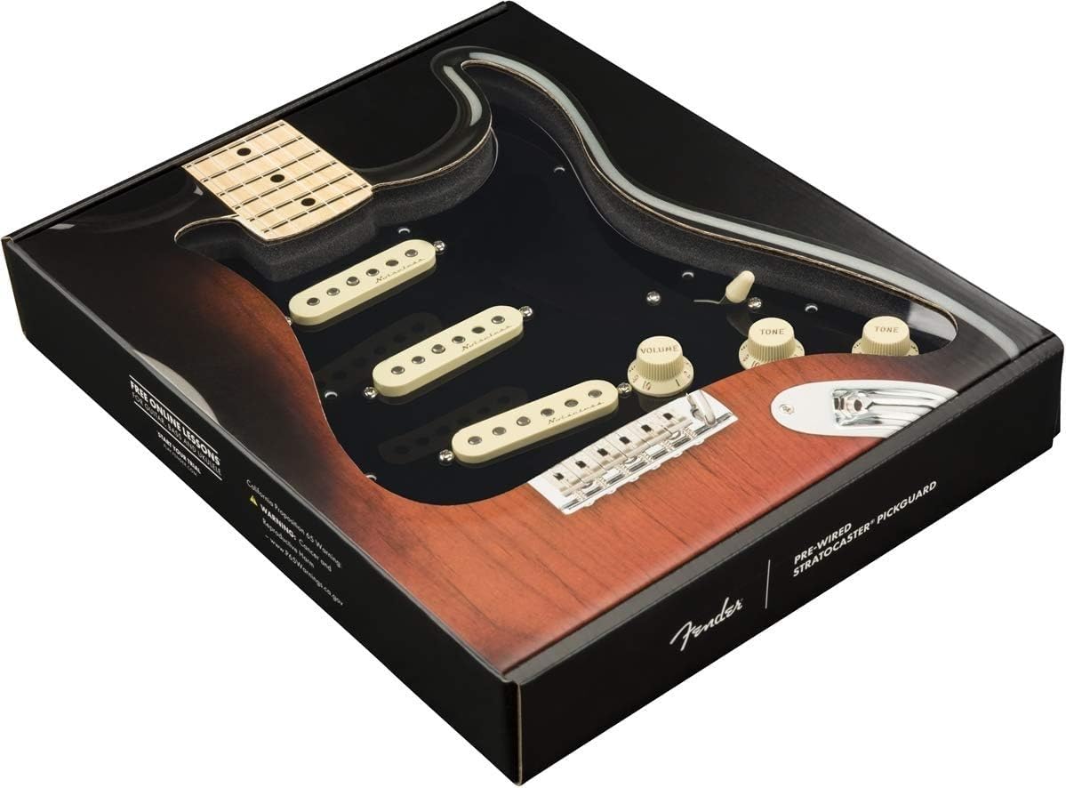 Fender Pre-Wired Strat Pickguard, Vintage Noiseless SSS