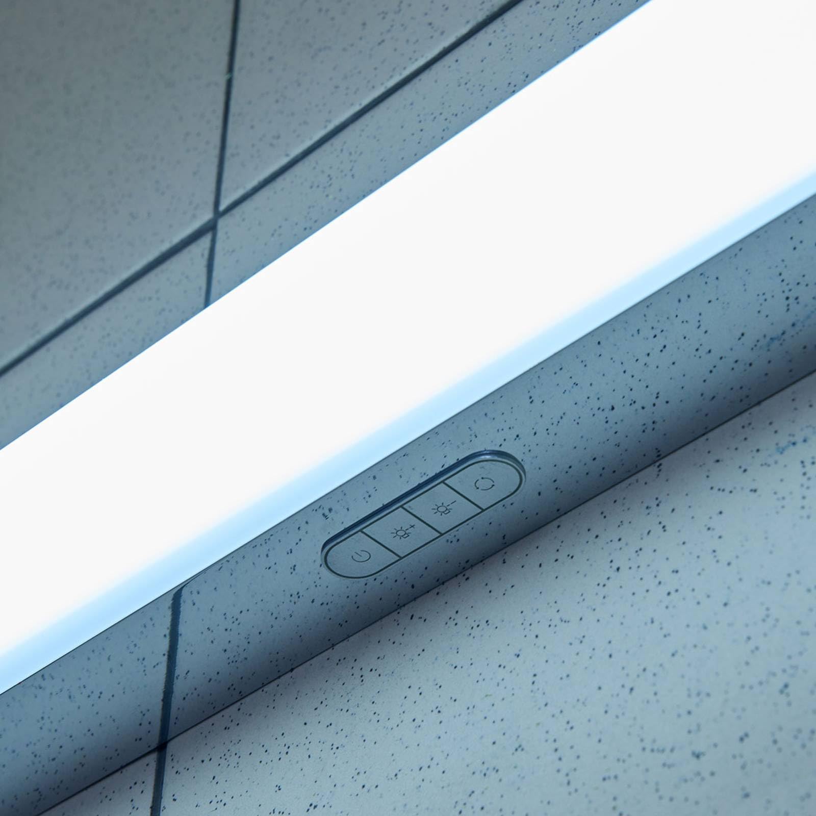 Lindby LED Wandleuchte, Wandlampe Bad Jesko dimmbar (spritzwassergeschützt (Modern) in Chrom (1 flammig) - Wandleuchten Spiegelleuchte Badezimmer Wandbeleuchtung Badezimmerleuchte