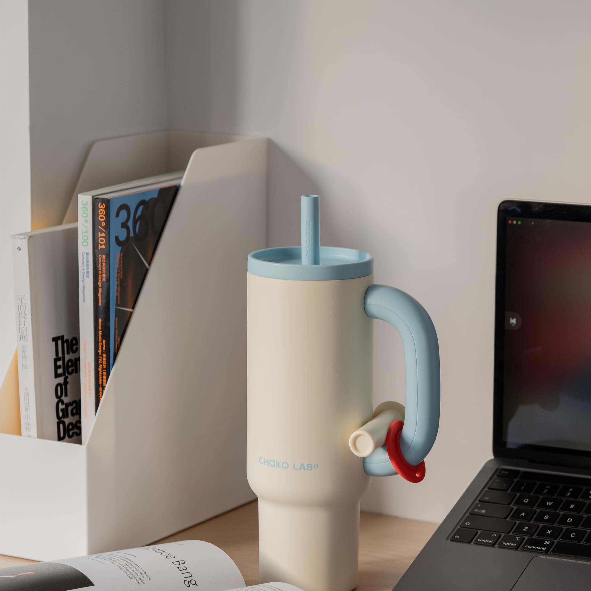 CHAKOLAB BaWangCup Insulated Water Bottle drinkware White&Blue Tumbler 1000ml, 1050 ml - Image 2