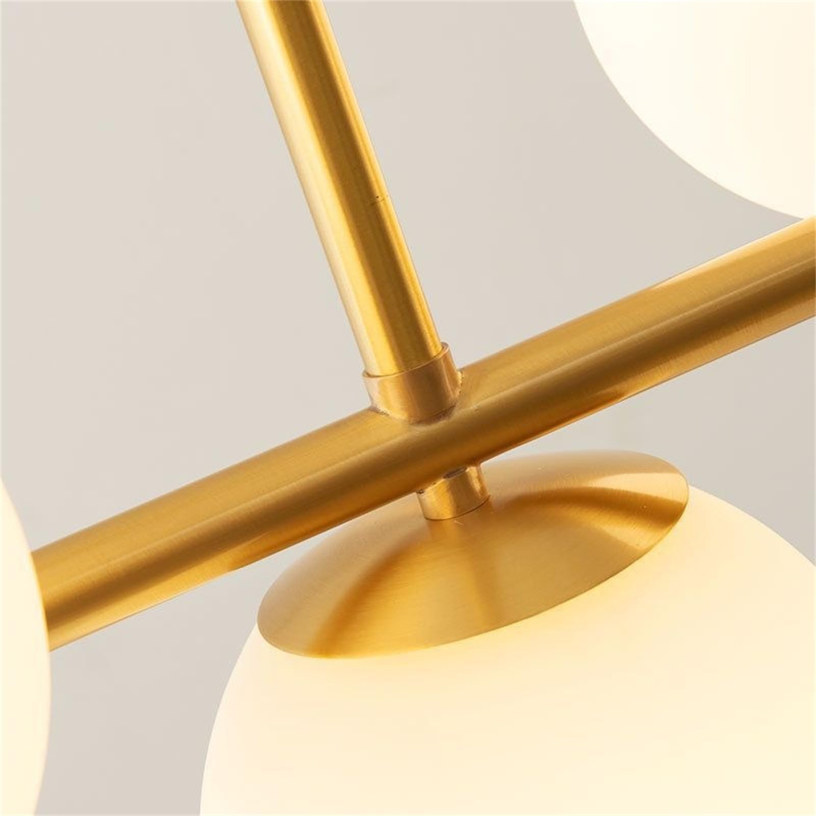 Żyrandol Globe 7 świateł Żyrandol Mid Century Liner Złota oprawa oświetleniowa do jadalni Nowoczesna wisząca szklana kula Sputnik Oświetlenie do wyspy kuchennej Salon Sypialnia Przedpokój