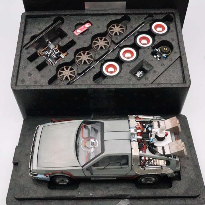 Amazon.co.jp: ミニカー 1/18 バックトゥザフューチャー デロリアン  