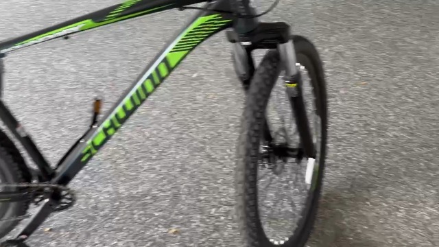 Watch Honest review of Schwinn Boundary 29 inch mountain bike on Amazon Live