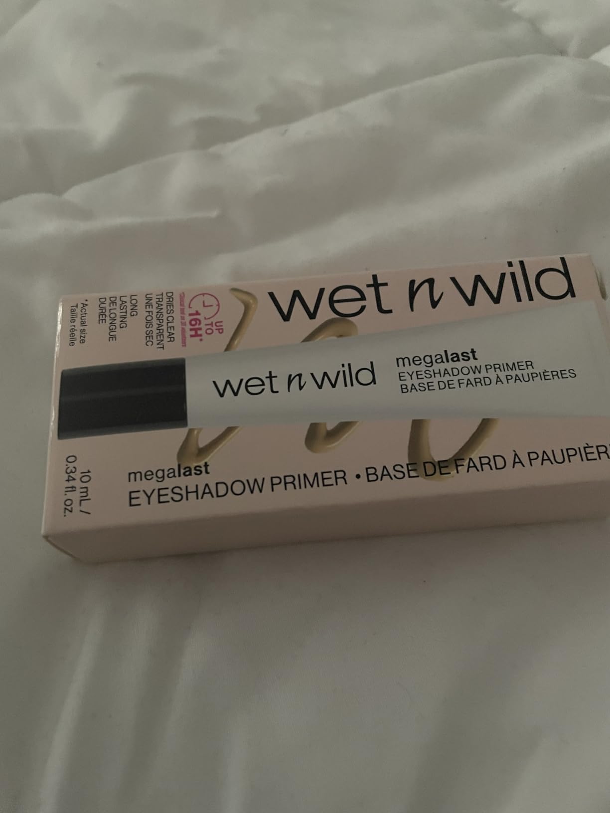 wet n wild Megalast Eyeshadow Primer, lightweight formula, inflused with Vitamin E