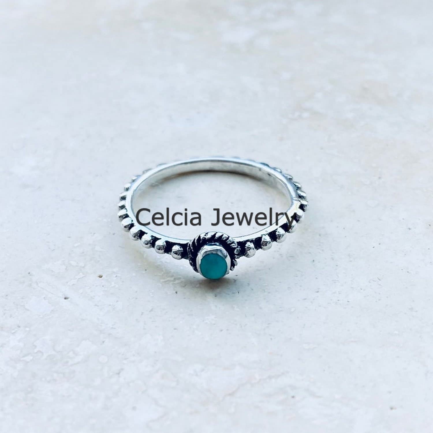 Anillo de mujer de piedra preciosa curativa natural turquesa, anillo pequeño estilo Bali, anillo solitario, anillo bohemio, anillo delicado, anillo del día de la madre