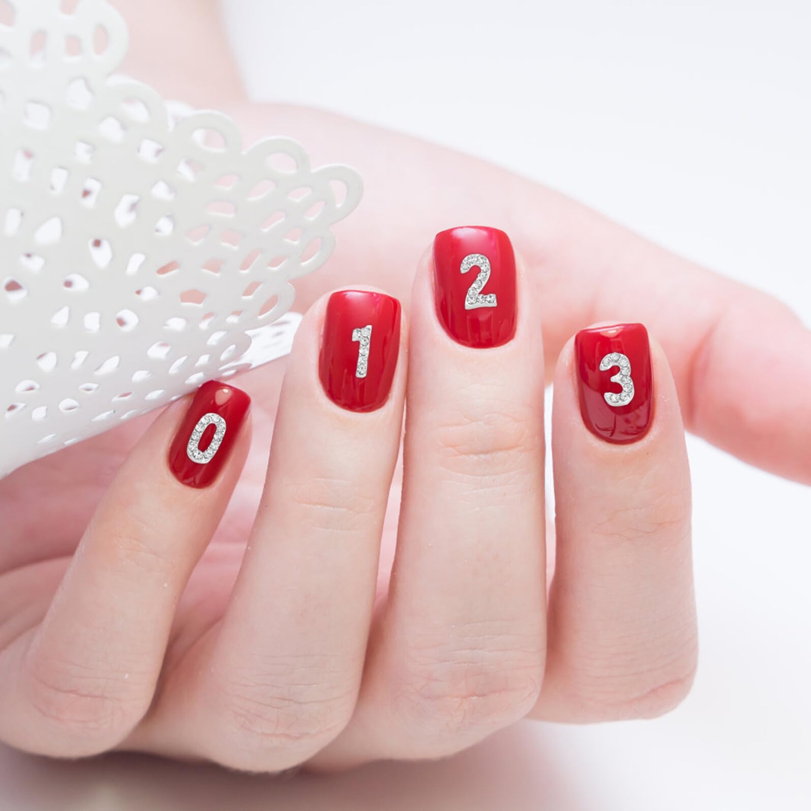 Ciondoli per Unghie Numeri in Strass 100 Pezzi Decorazioni Nail Art Gemme Piatte in Ferro Argento per Feste e Uso Fai da Te Accessori Scintillanti per Unghie Artistiche
