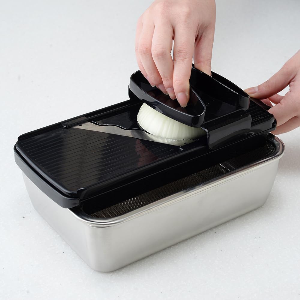 Nakayama Fuku G033 Grater Slicer Set, Square Colander with Bat