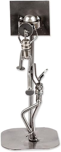 Miniatura 2 de NOVICA Estatuilla artesanal de hierro hecha a mano hecha de metal reciclado, escultura ecológica metálica reciclada, apta para deportes 11.5