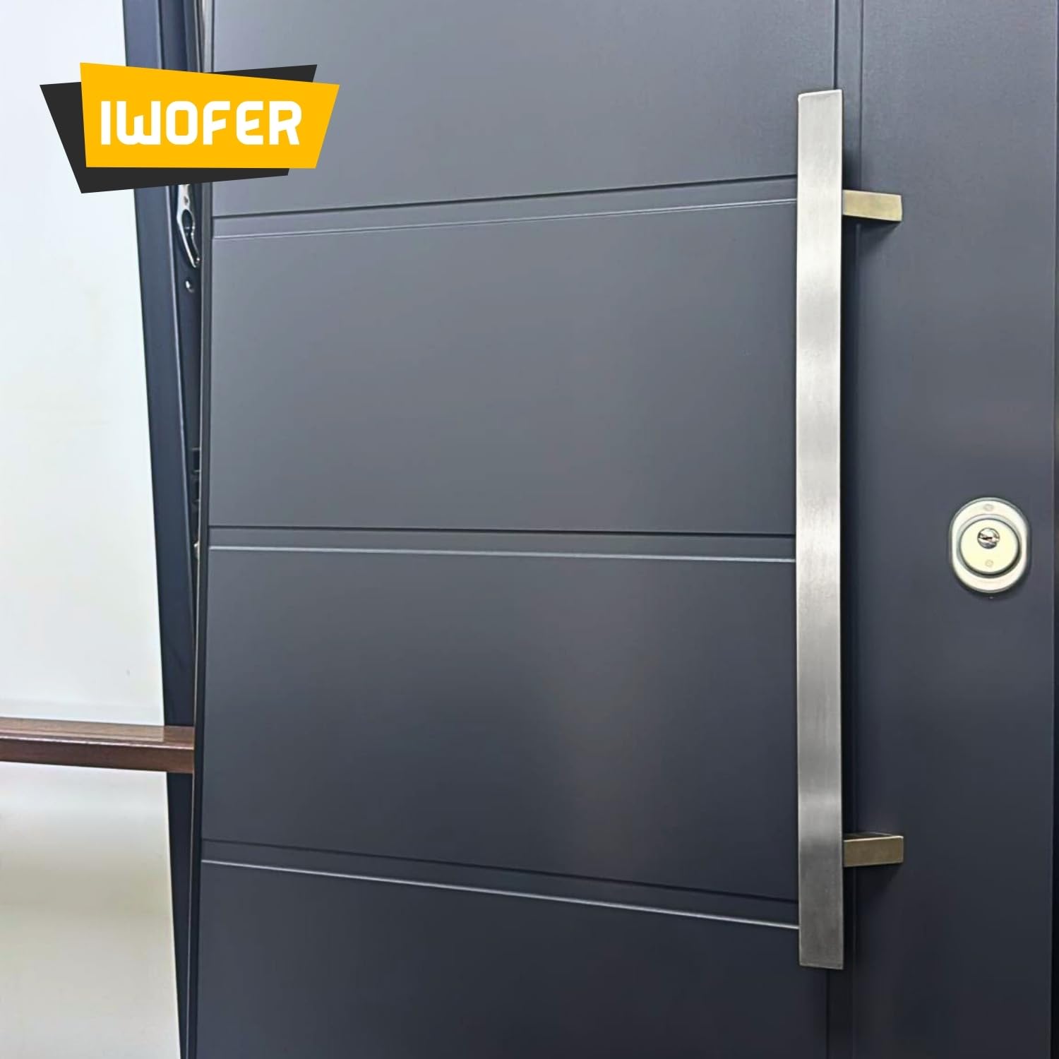 Maniglione piatto inclinato in acciaio inox satinato per porte serramenti (Lunghezza 800 - Interasse 600)