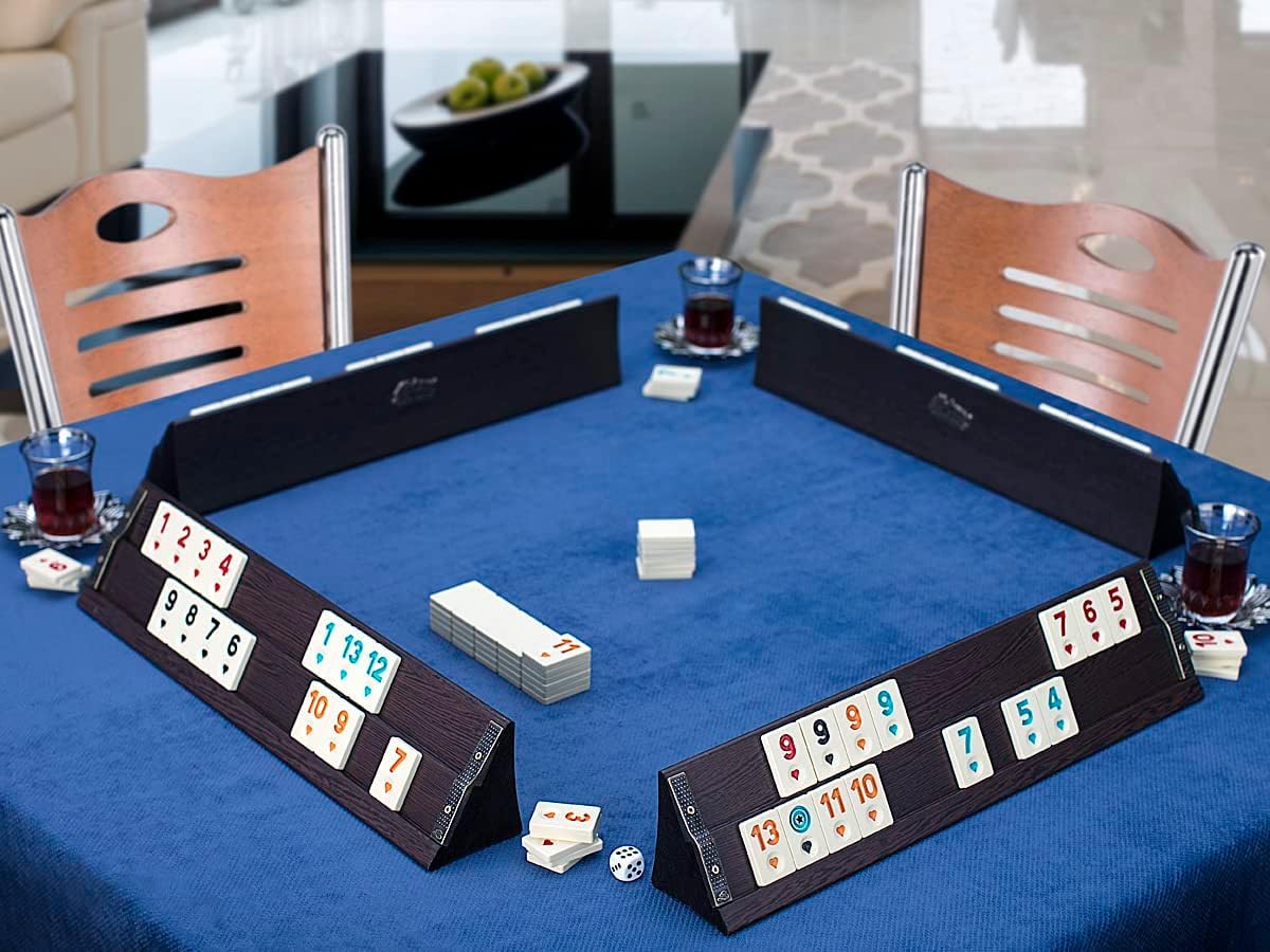 Semus Premium Holz Rummy/Okey Set – Dunkles Ahsap Okey Takimi mit handbemalten Melamin-Steinen, 104 Spielsteine, 2 Joker, 4 Aufsteller, Würfel, Tragetasche & Zubehör