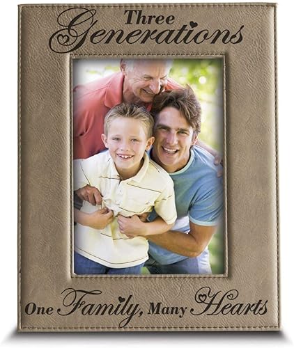 BELLA BUSTA - Tres generaciones - Marco de fotos de cuero grabado con texto en inglés "One Family Many Hearts" - Regalo para el día de la madre,