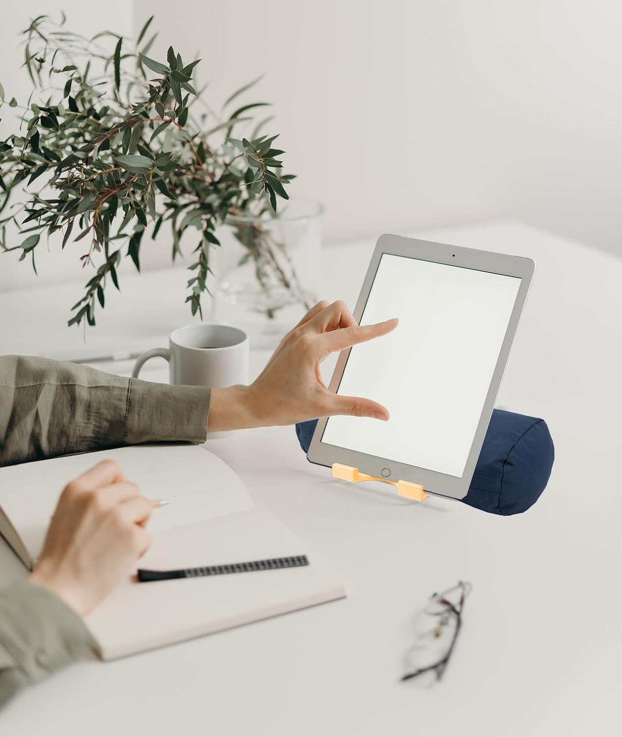 Digital Nc The Chill-ow iPad Organic Buckwheat Pillow Stand: The Ultimate Hands-Free Solution for Any Tablet or Phone. Perfect for Couch, Bed, or Table Use. (Pale Gray)