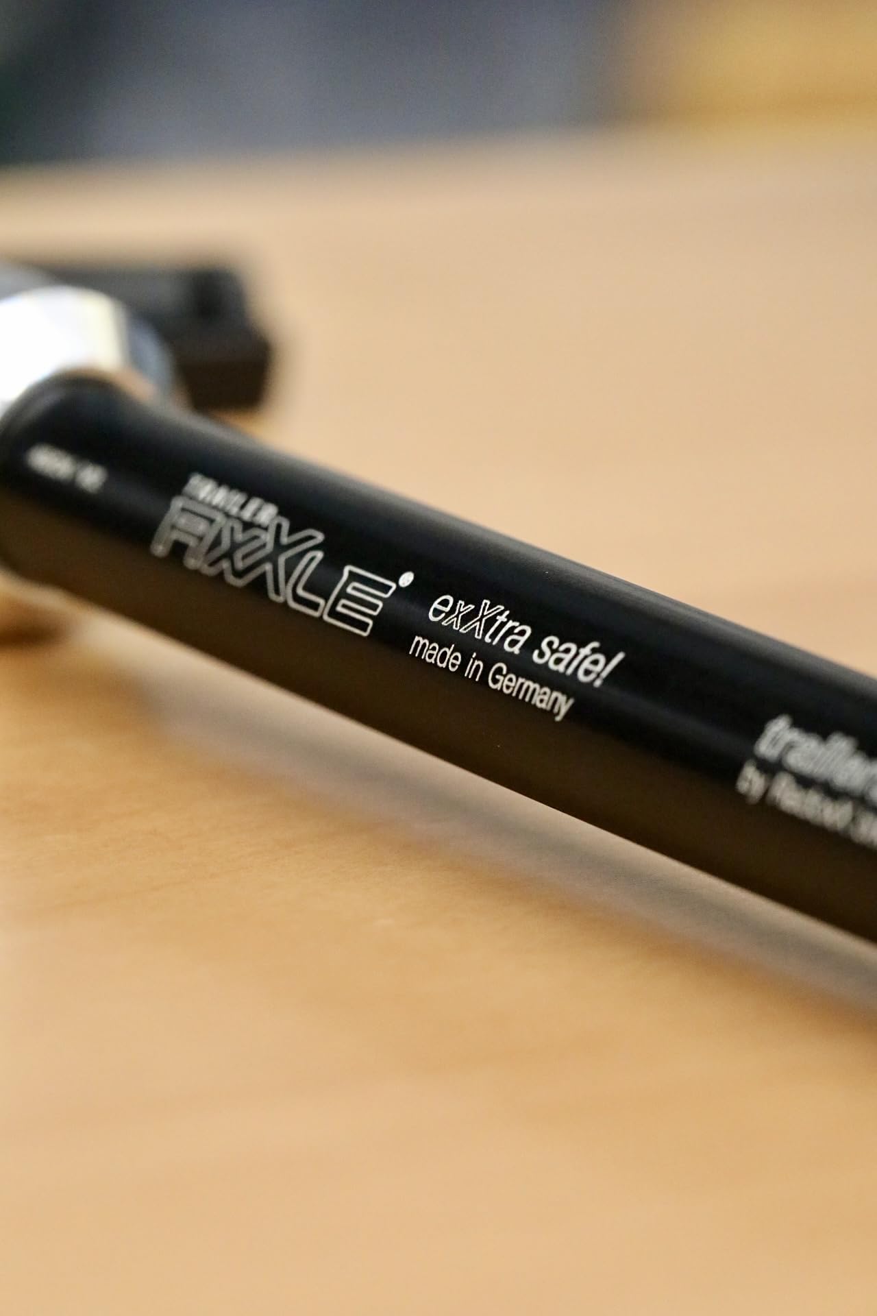 Trailer AxXle | Die Steckachse für Fahrradanhänger mit Universal-Adapter | Made in Germany