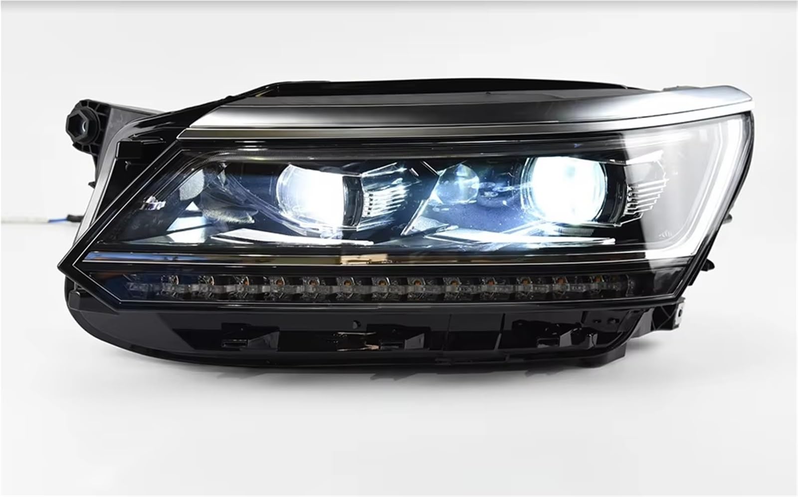 Gruppo fari per Auto Passat B8 2016-2018 Luci diurne USA Doppio proiettore Accessori per Auto Fari modificati